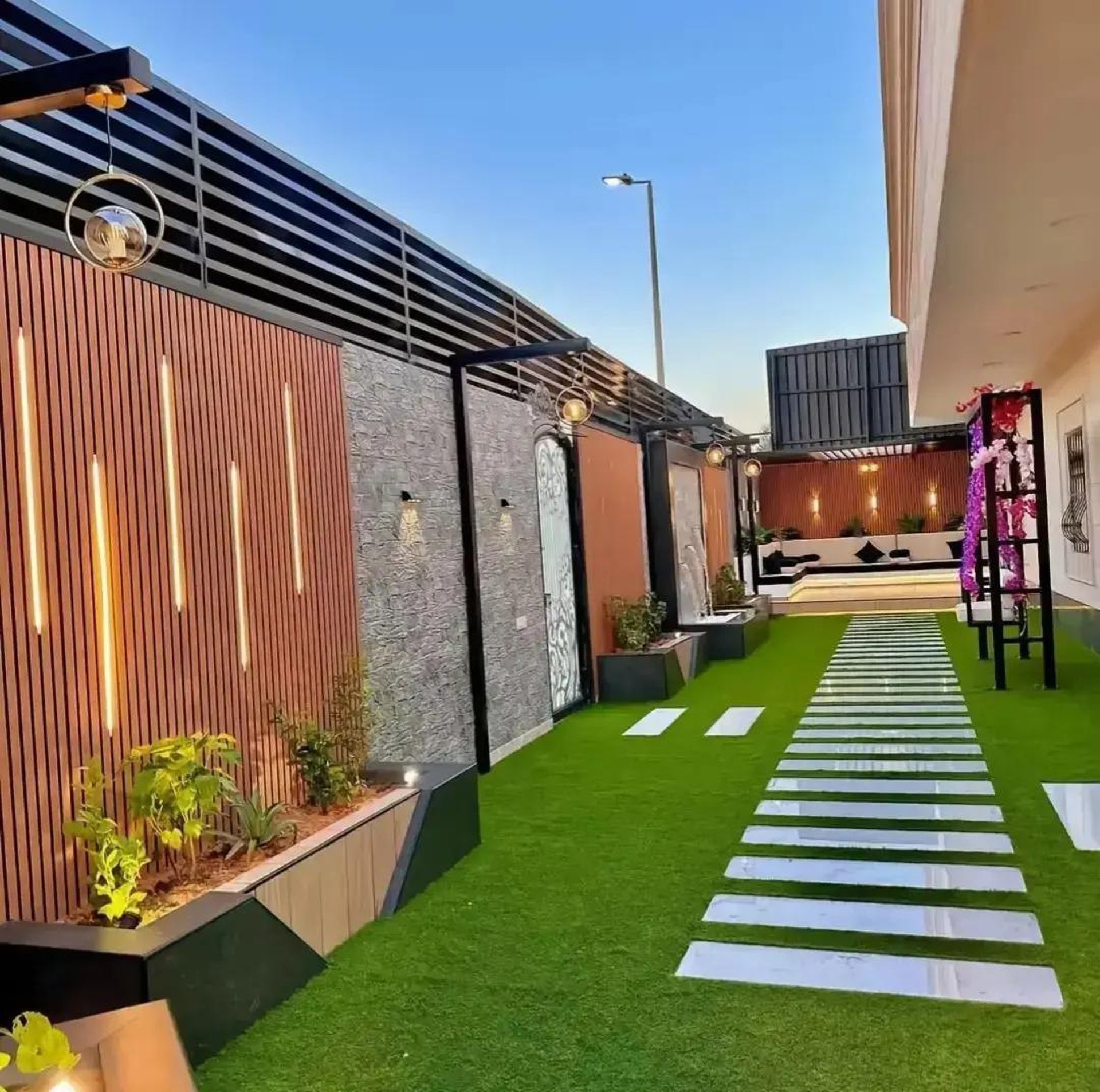 black and white bed linen