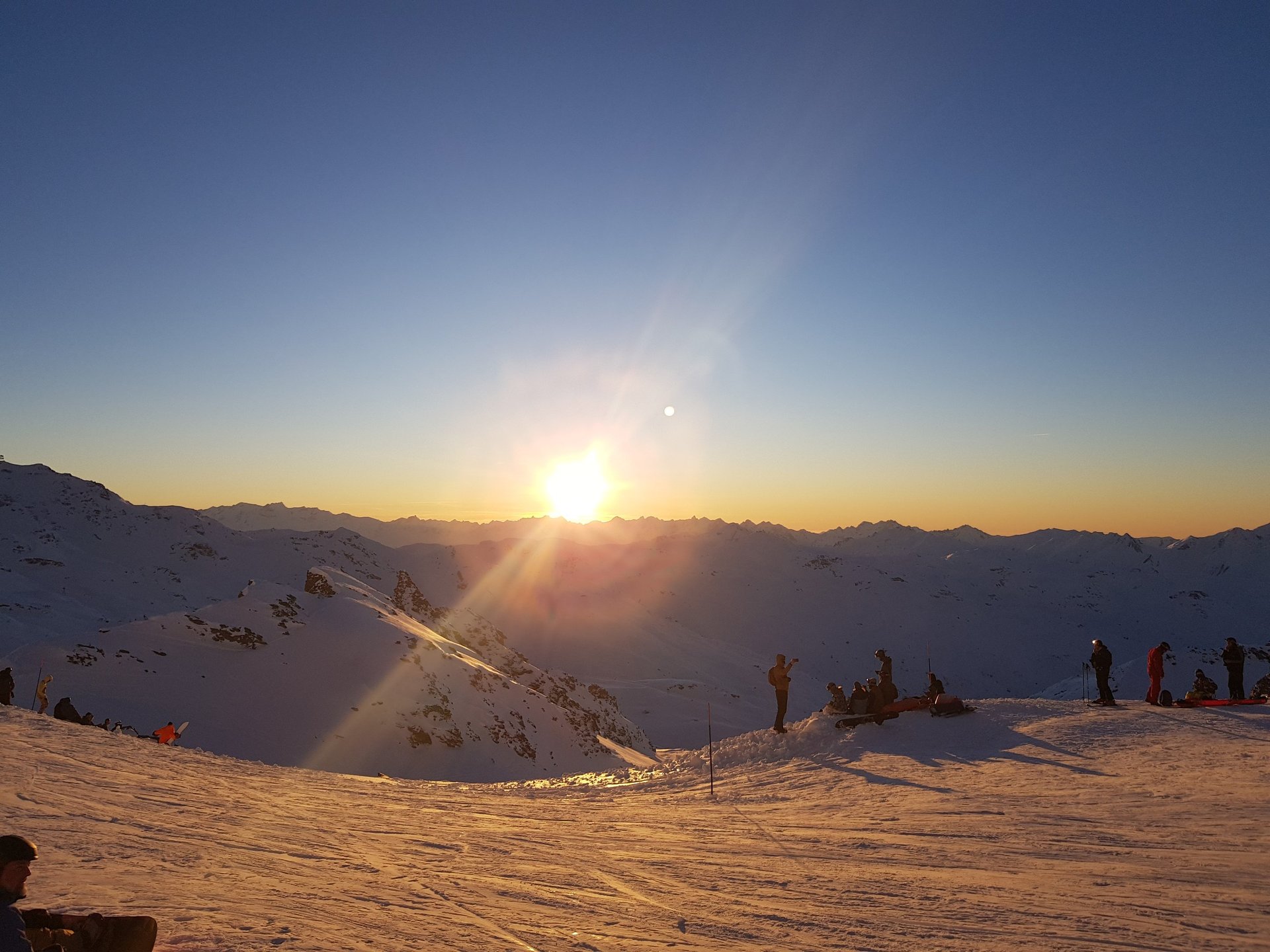 Sunset mountain view during a Val Thorens alpine stay
