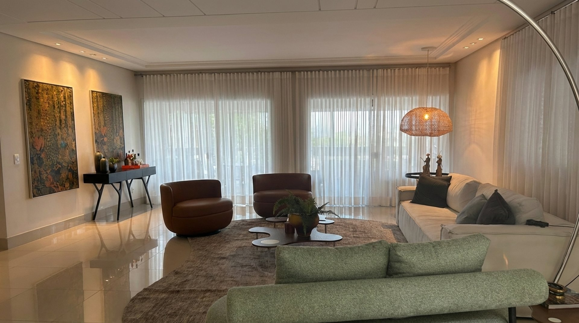 black and white bed linen