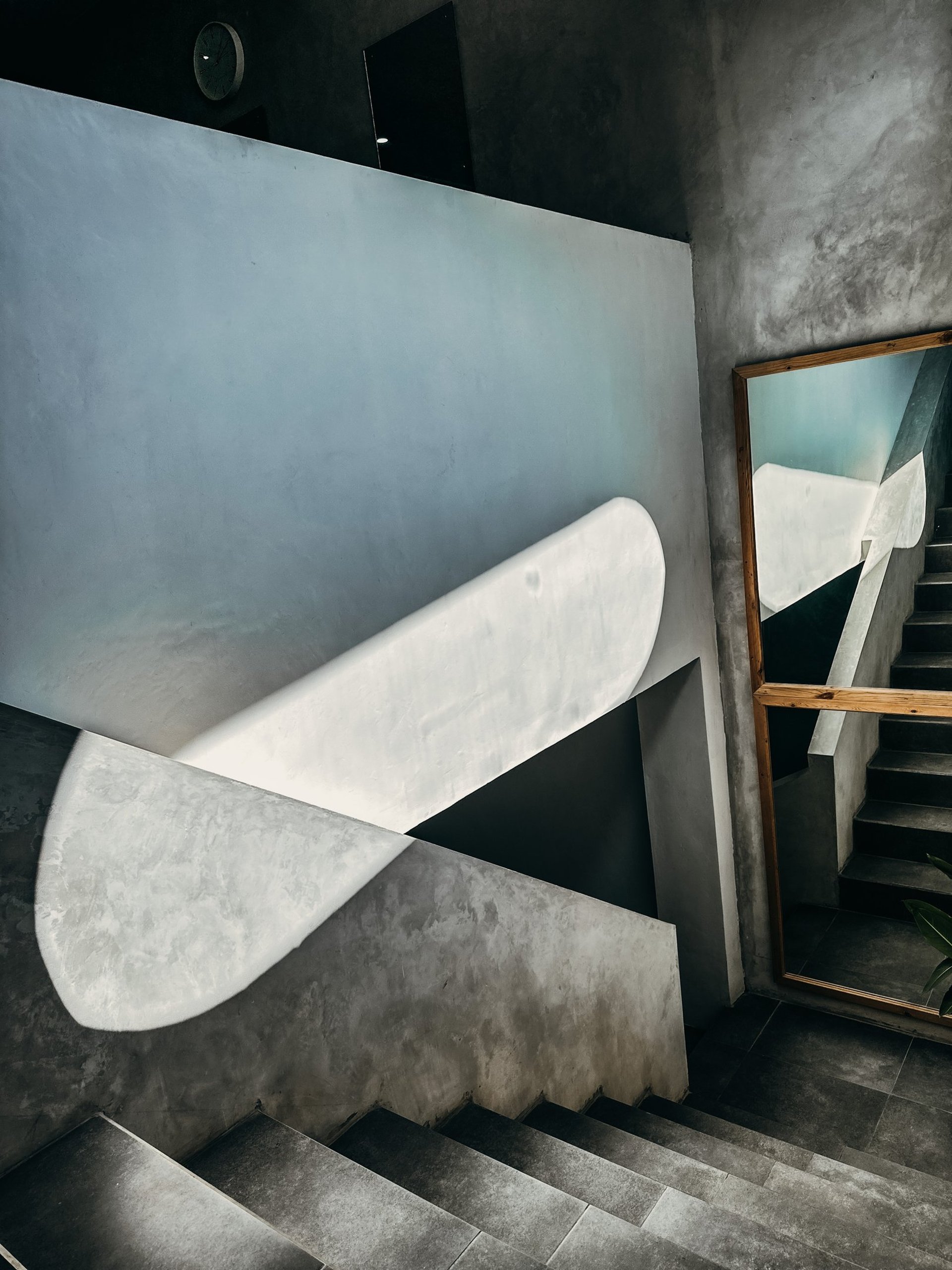 black and white bed linen