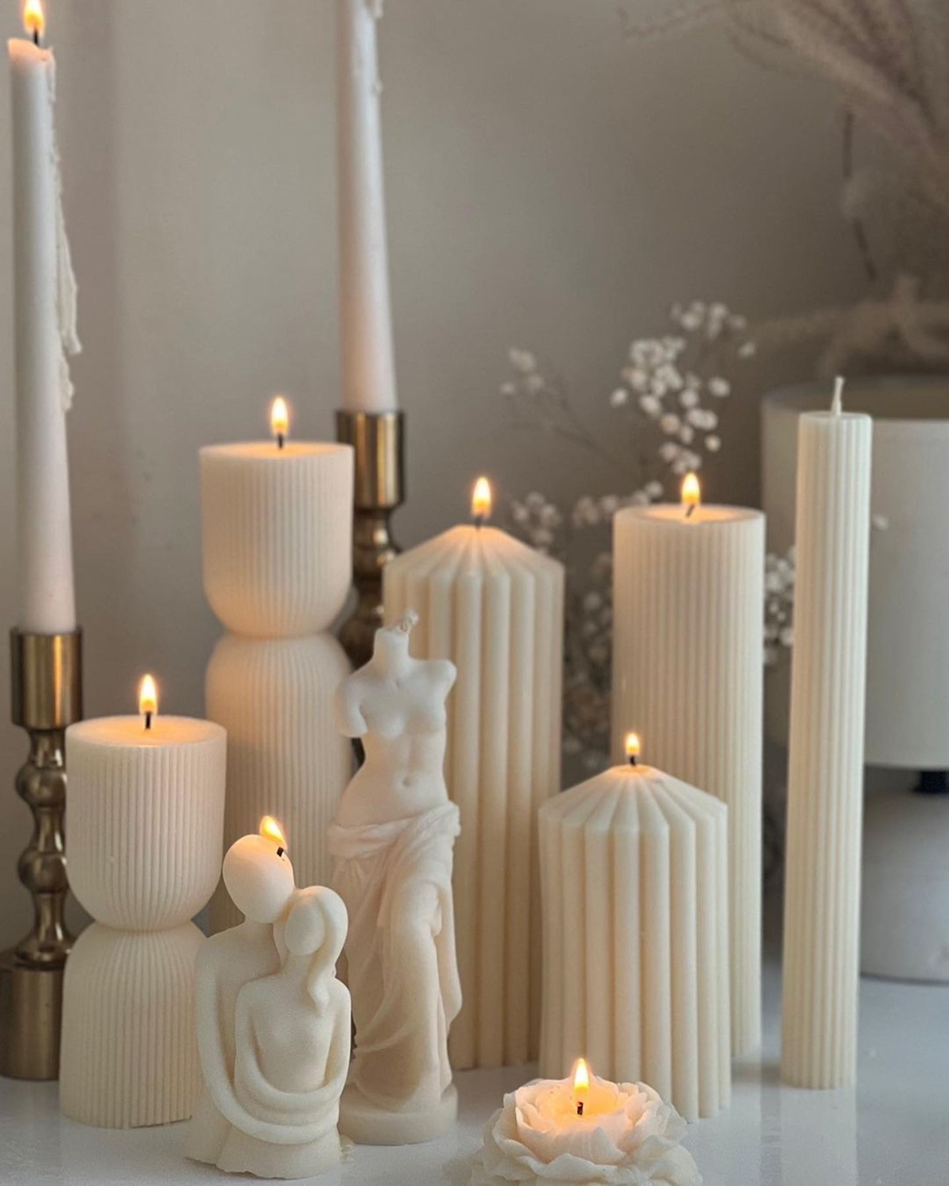 black and white bed linen