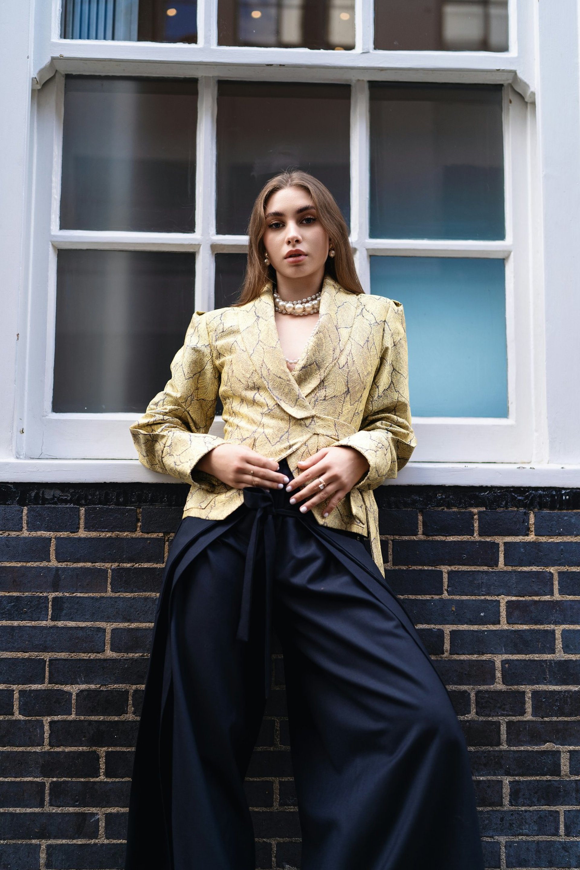 black and white bed linen