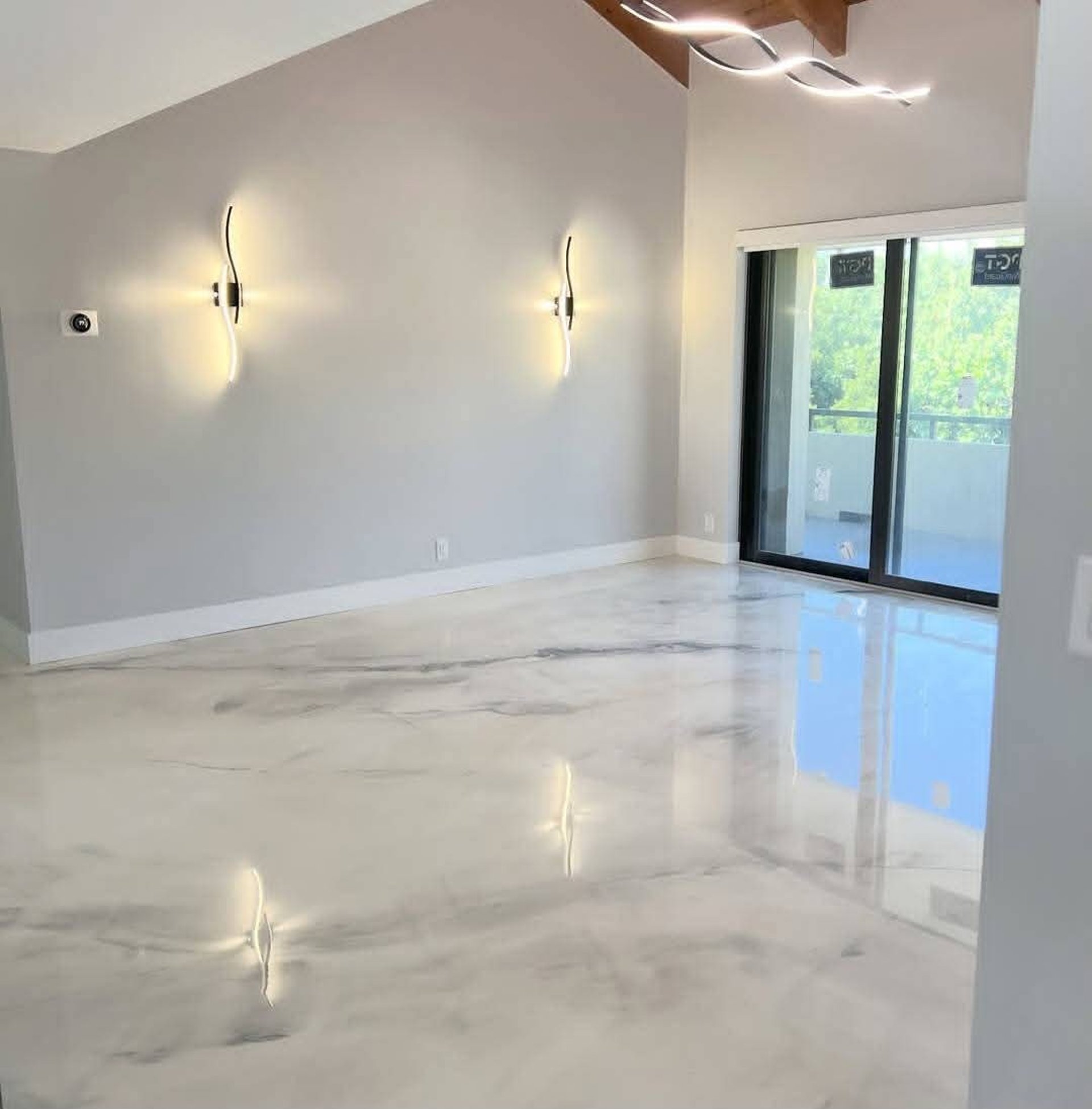 black and white bed linen