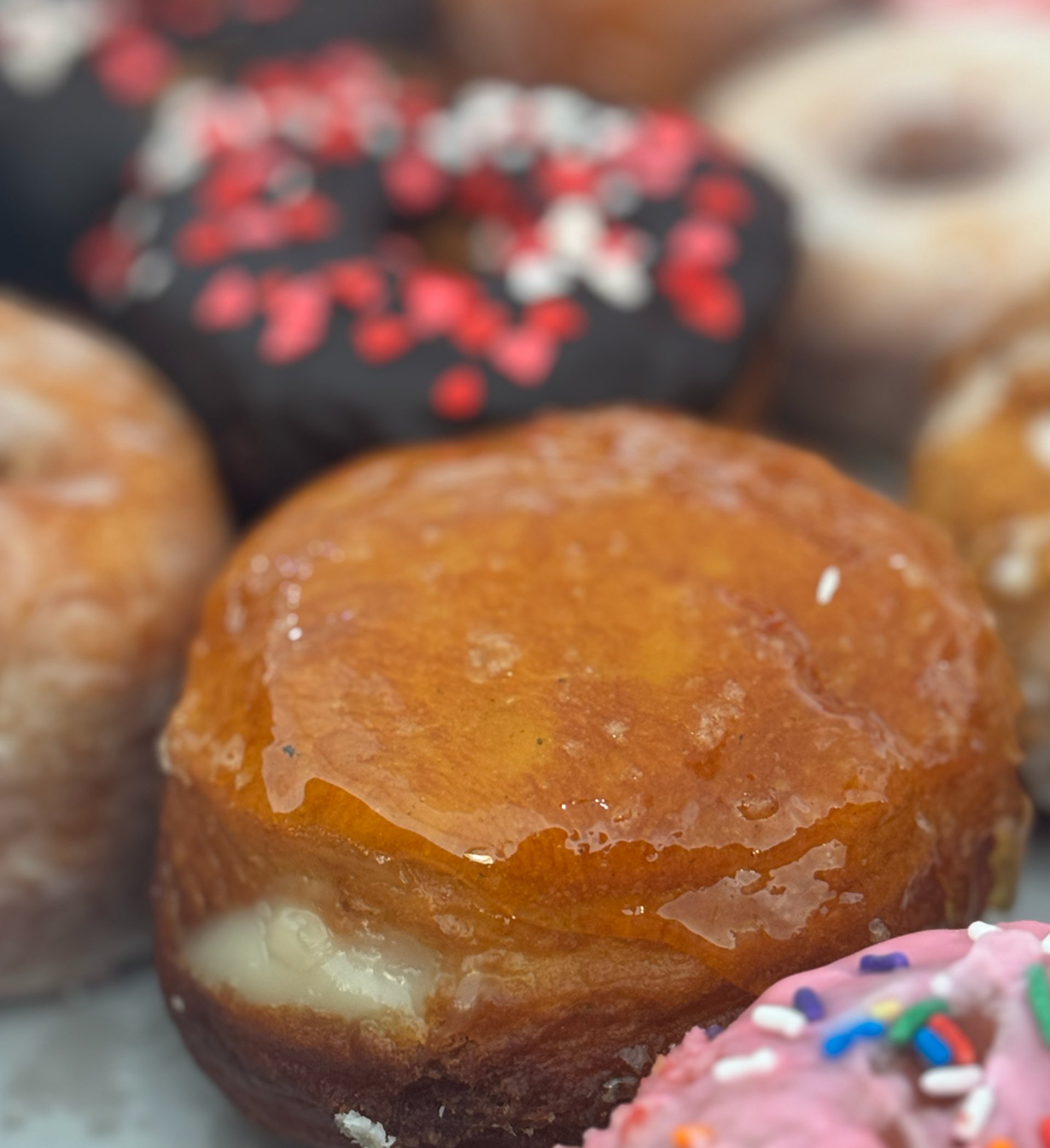 gray computer monitor