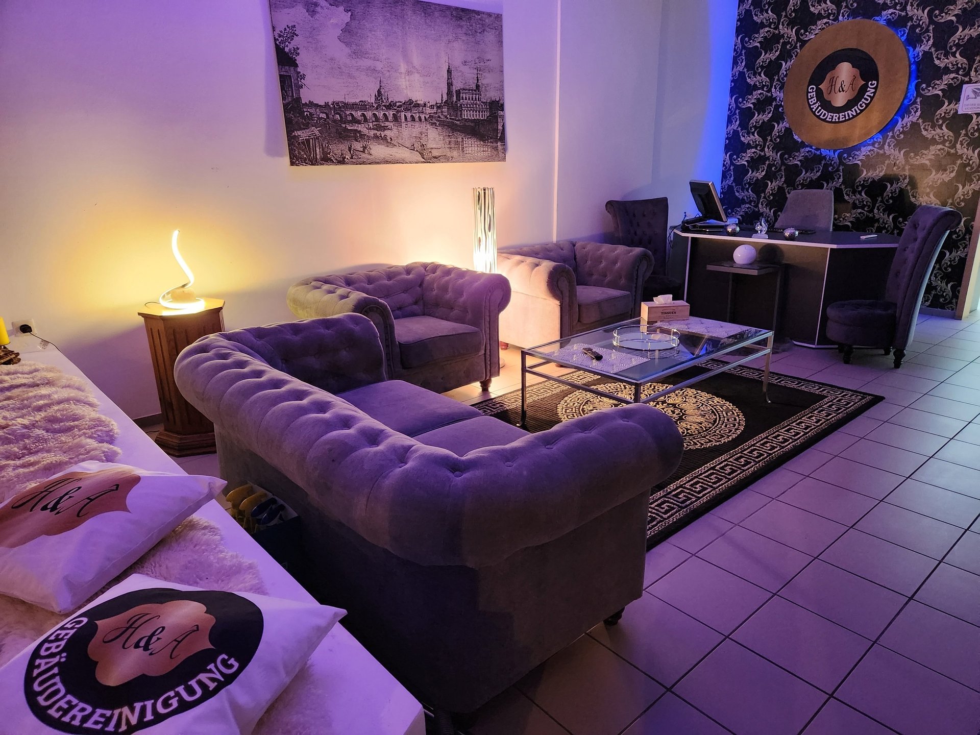 black and white bed linen