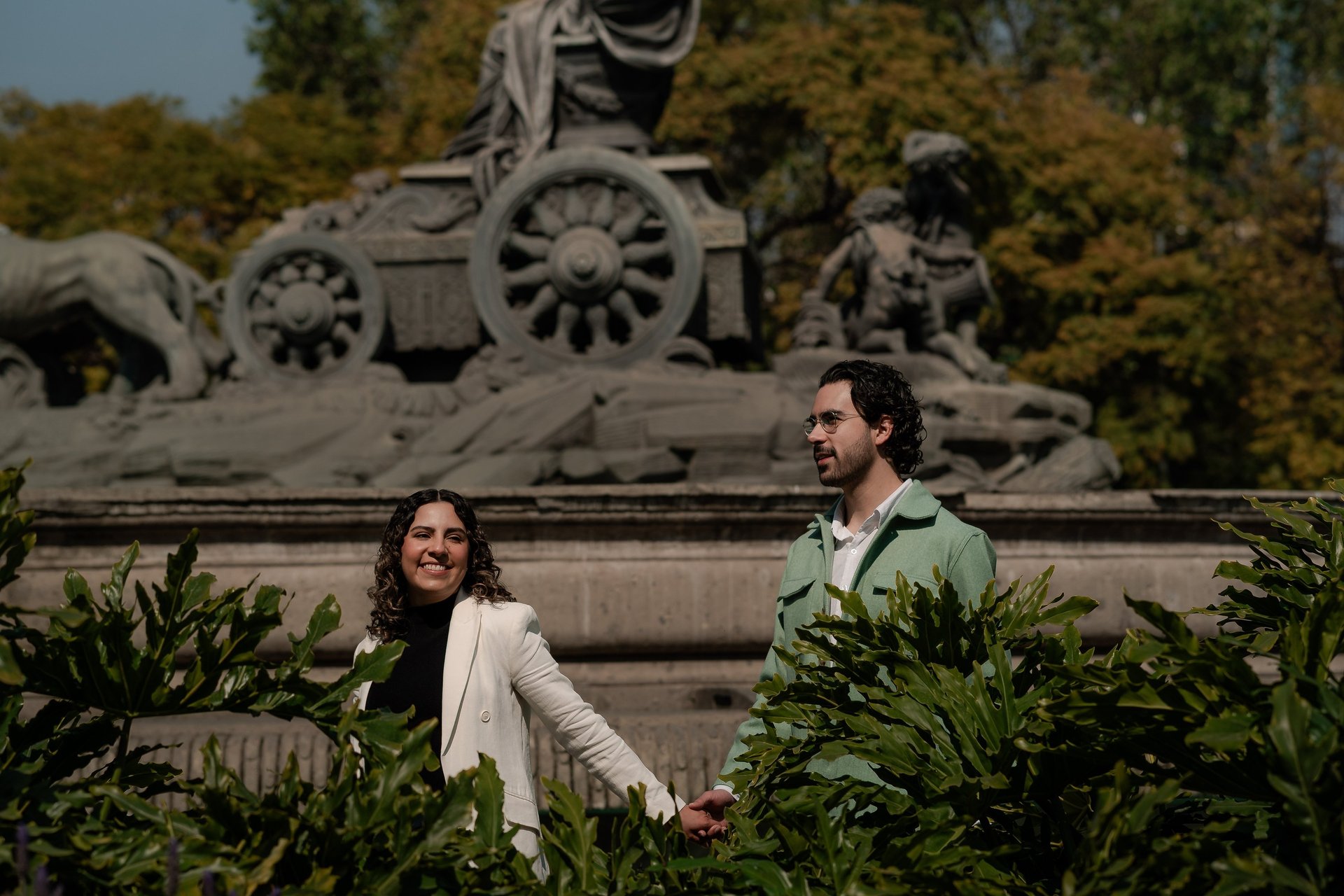 sesión pareja colonia roma cdmx, fotografo destino, fotografo cdmx, sesión pareja fuente cibeles en ciudad de méxico