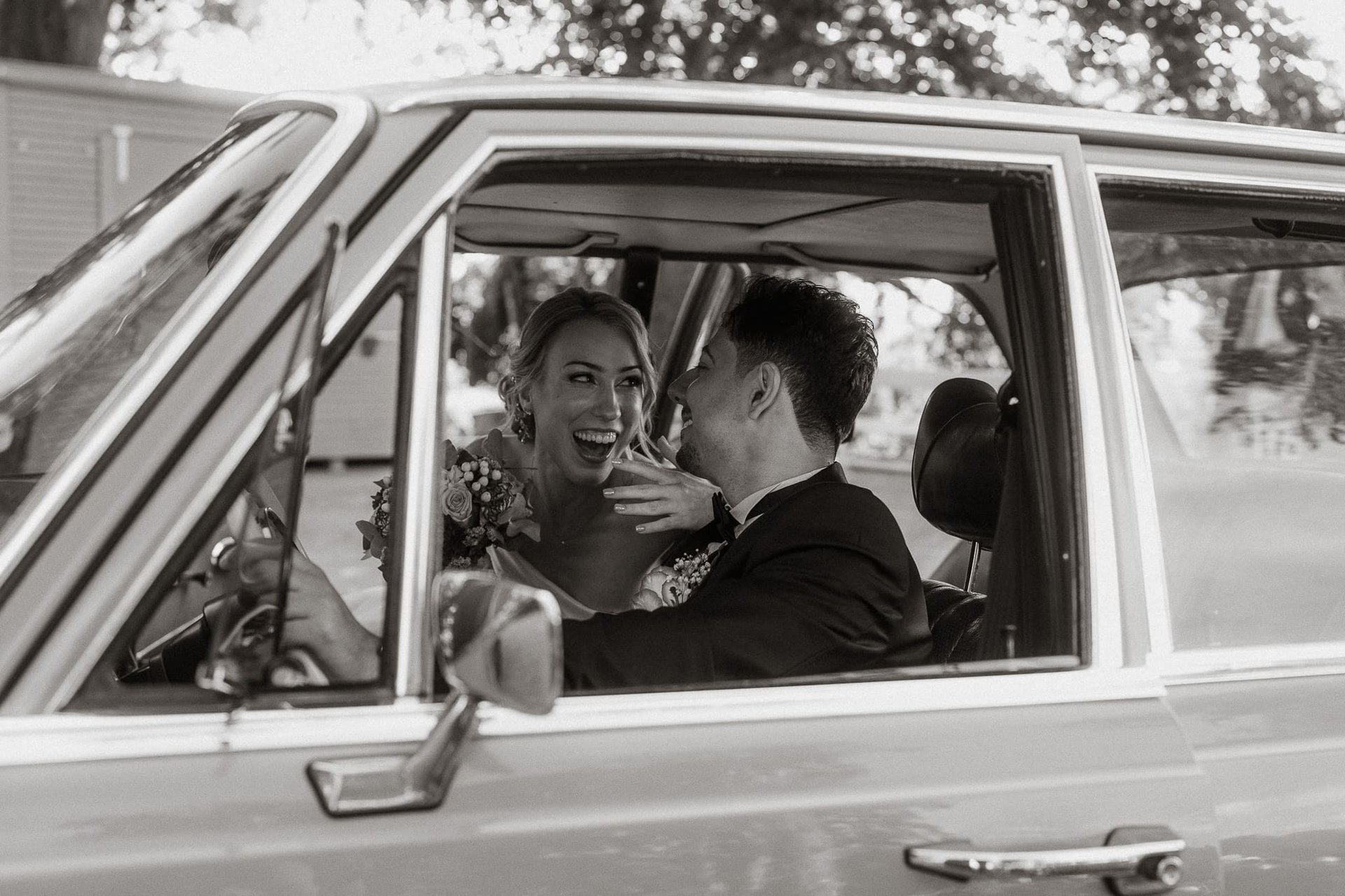 Standesamt Bad Vöslau von innen - heiraten in baden - Hochzeitsfotograf old money aesthetic in wien - sophie sara foto