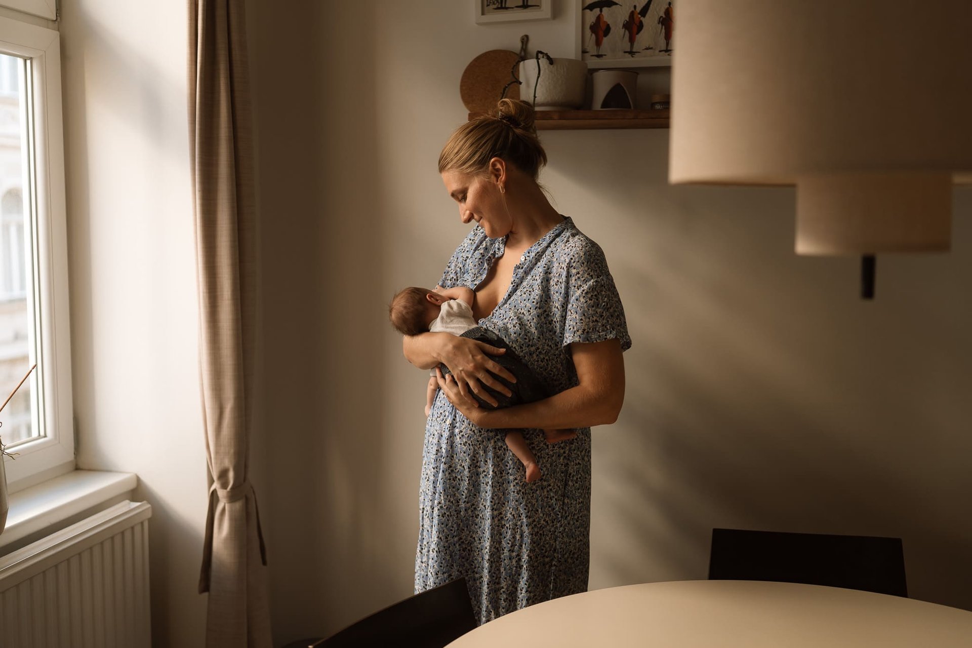 neugeborenen Fotos wiener neustadt - newbornfotograf in Wiener Neustadt - natürliche homestroy babyfotos in wiener neustadt