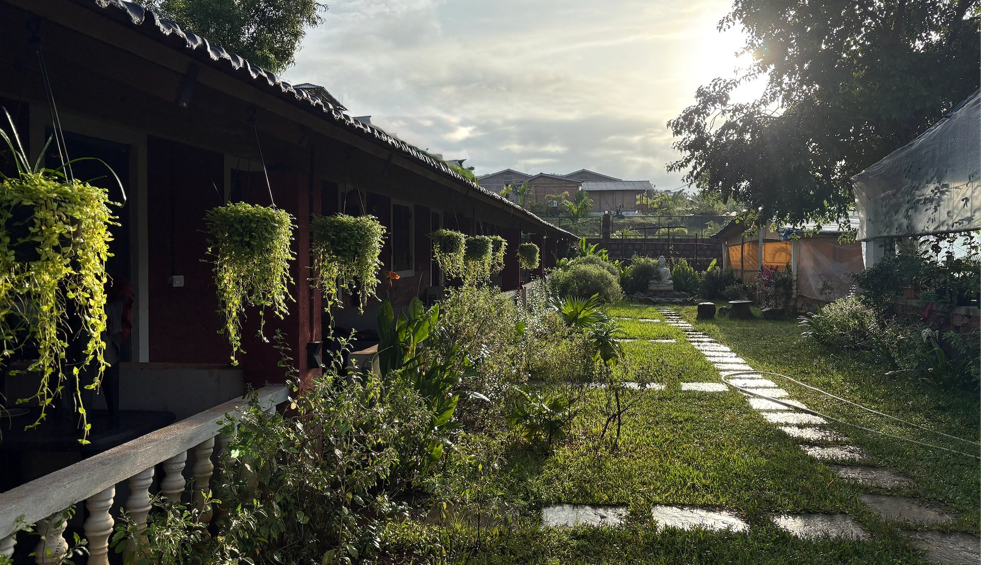 black and white bed linen