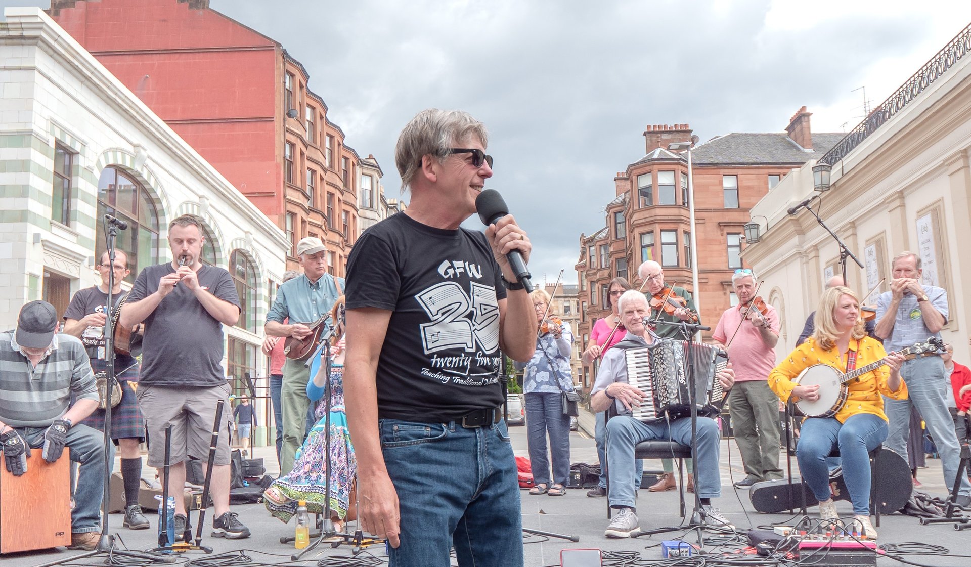 musicians in vinicombe street glasgow