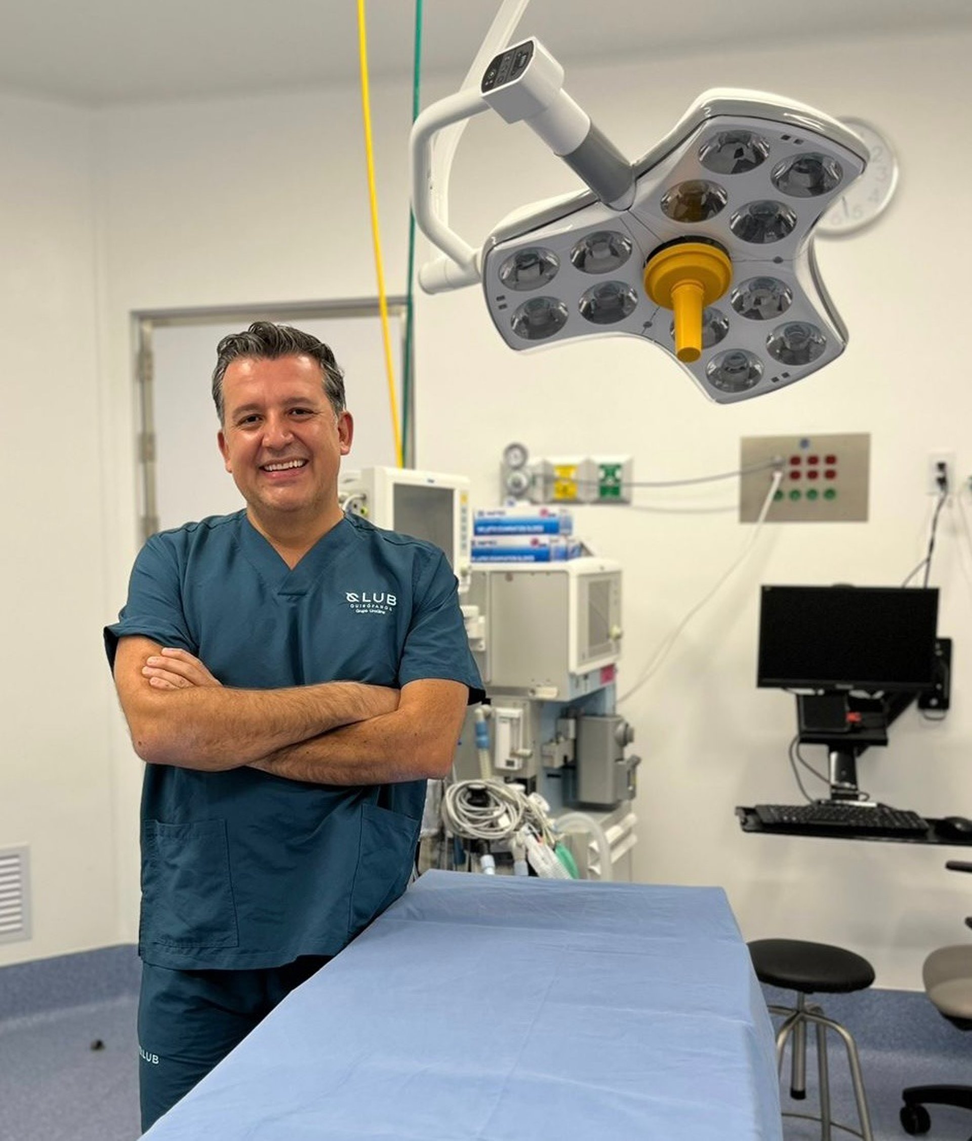 black and brown leather padded tub sofa