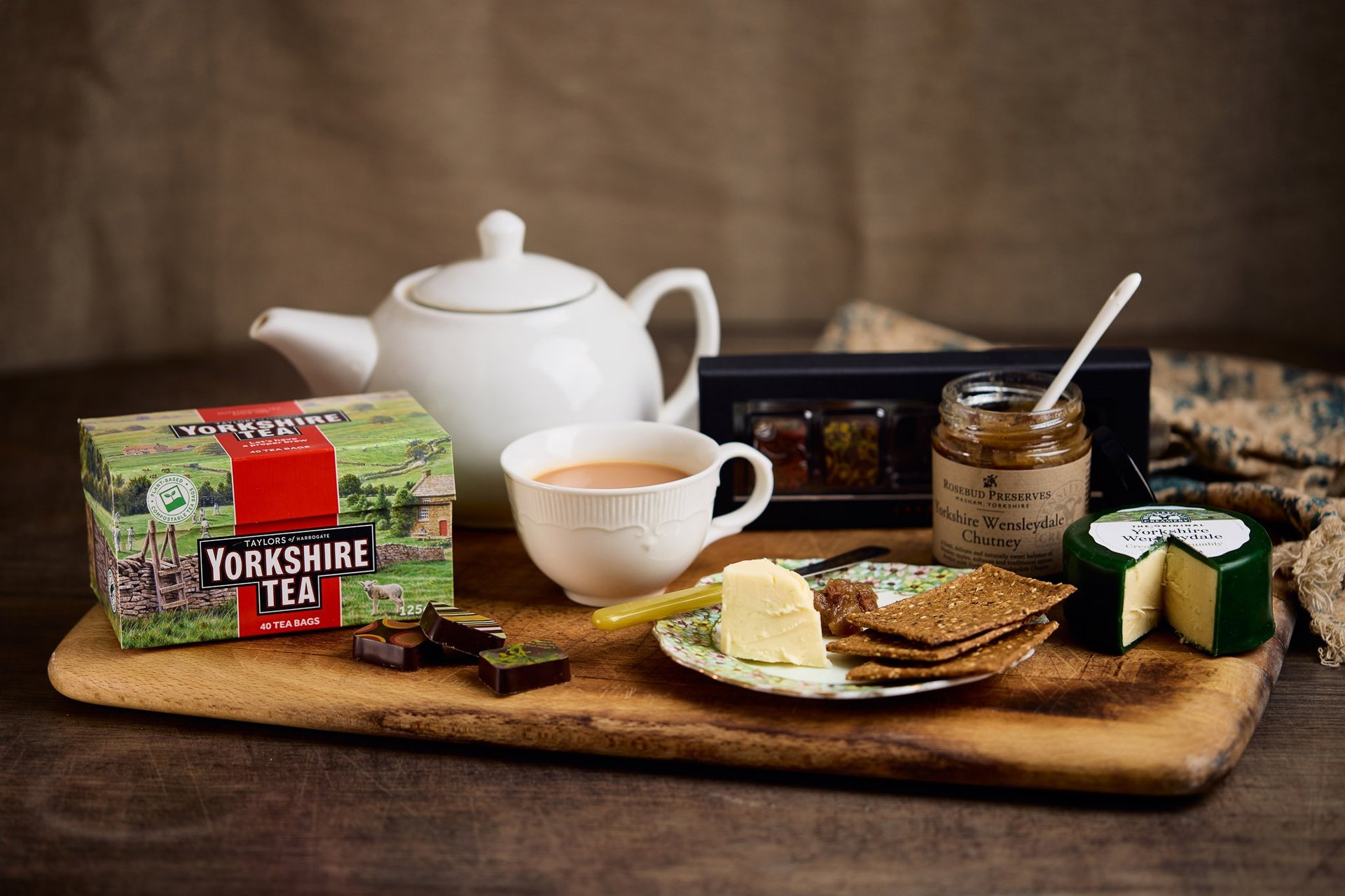 sliced orange fruit on white textile