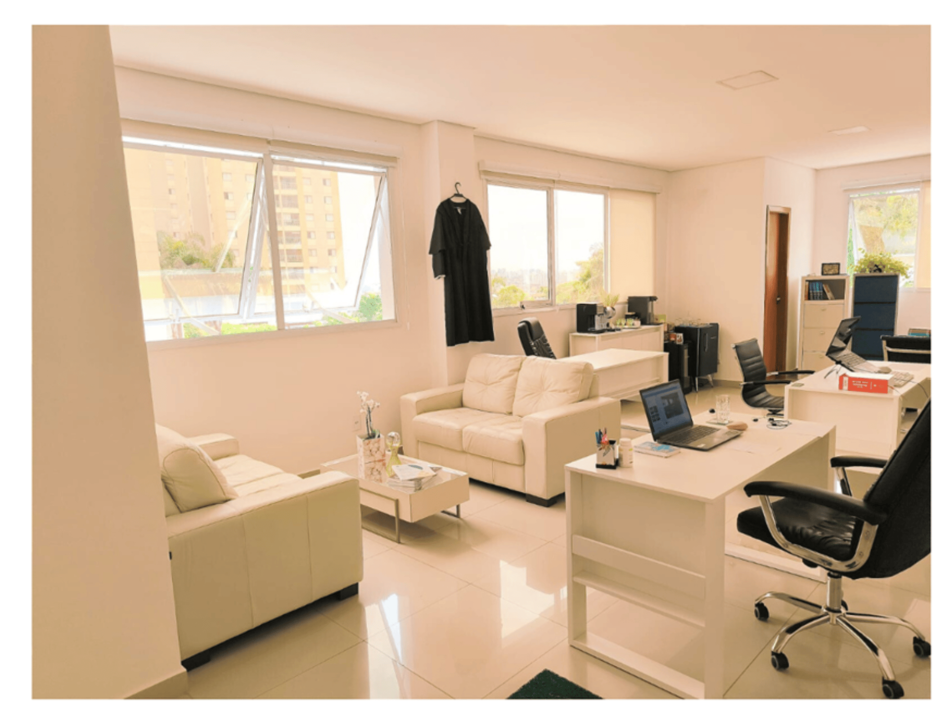 black and white bed linen