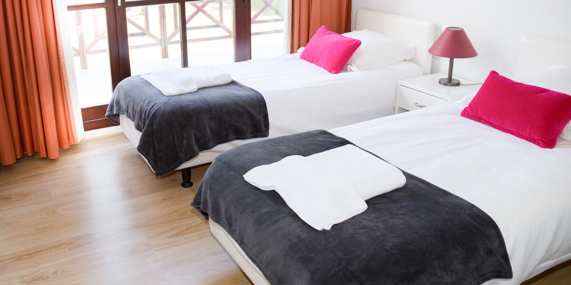 black and white bed linen