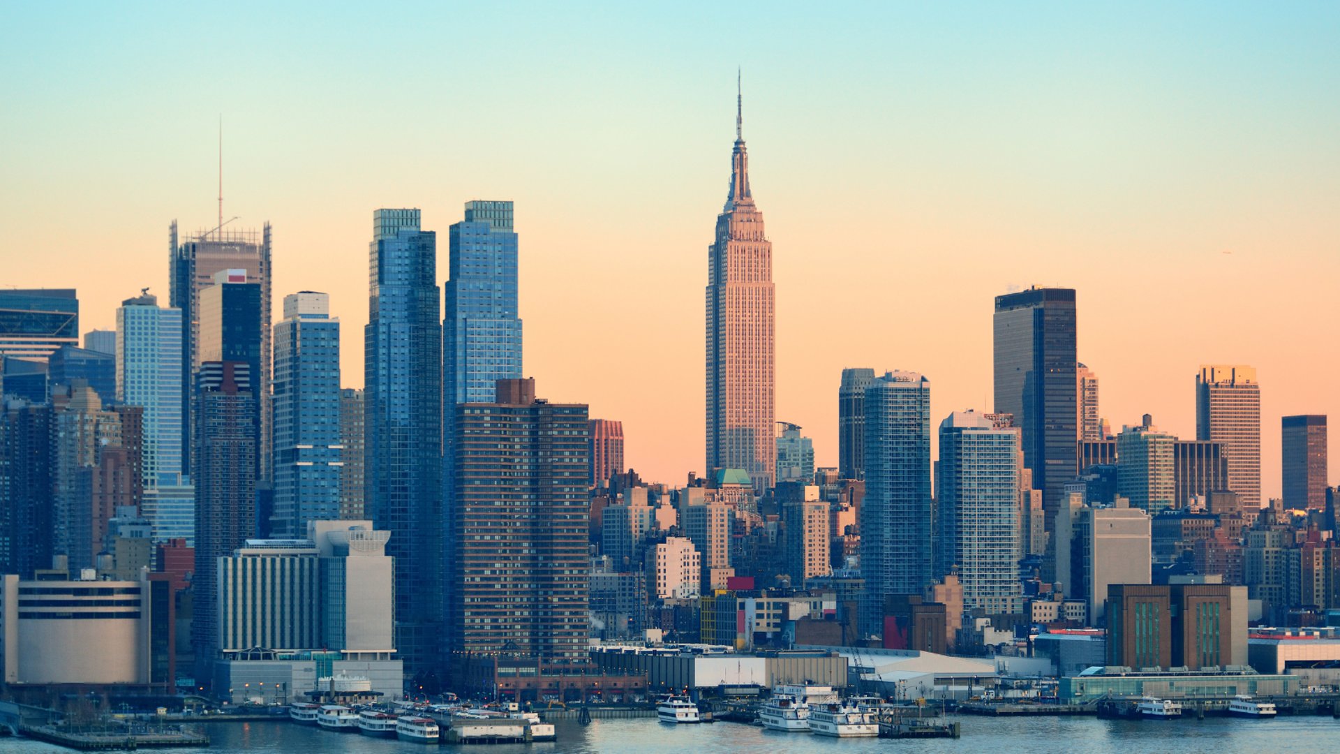 panoramic photography of Brooklyn Bridge