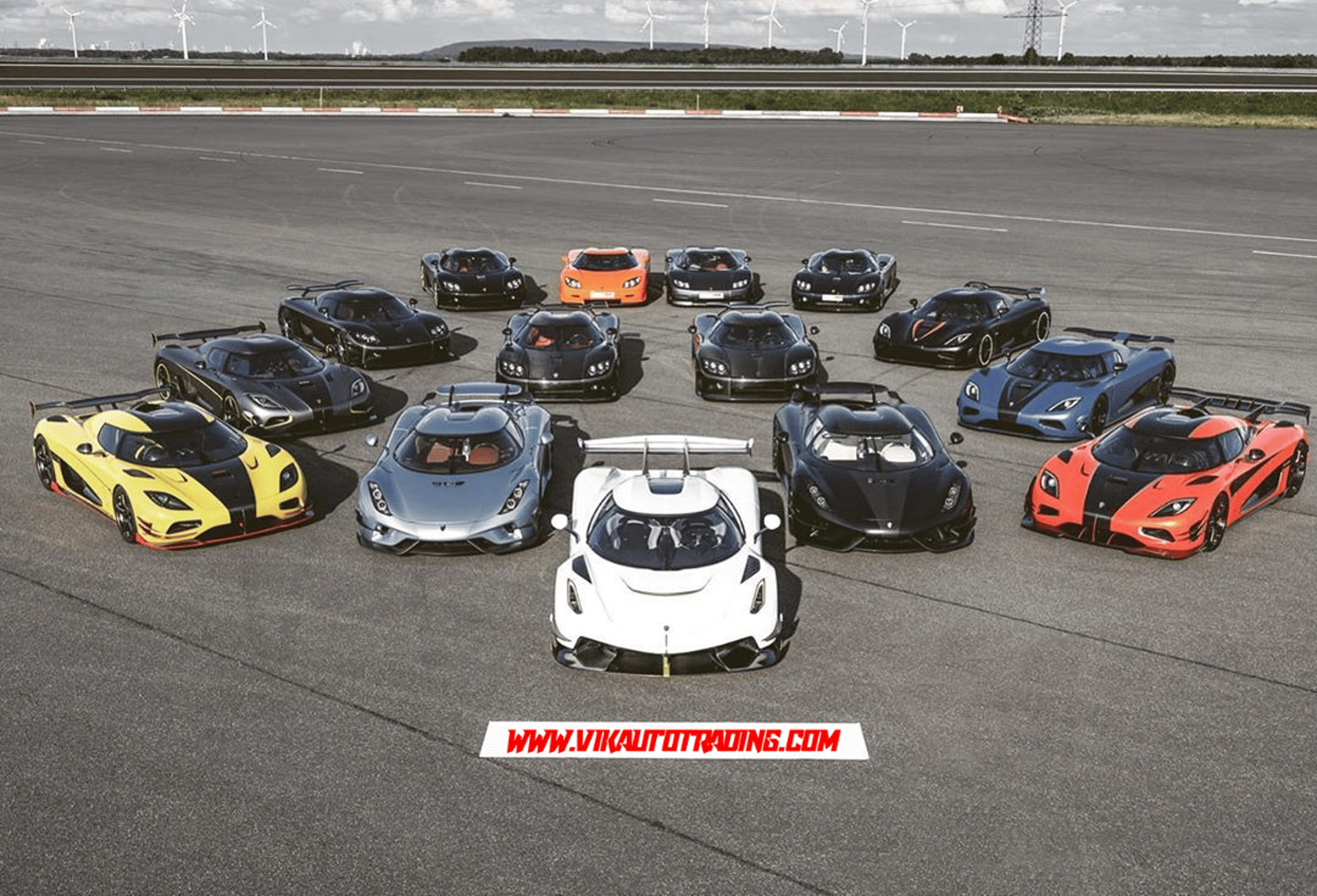 gray computer monitor