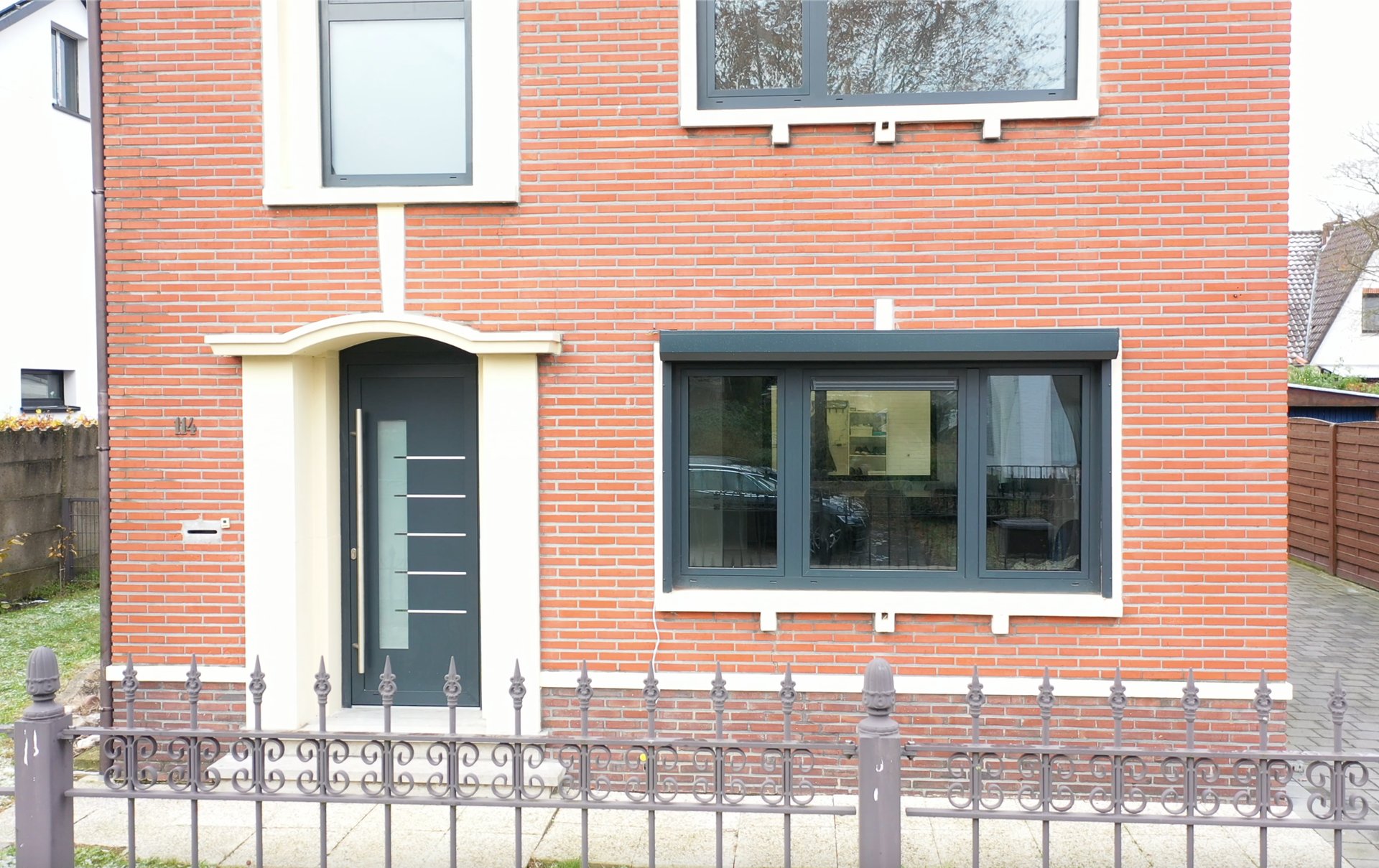 black and white bed linen