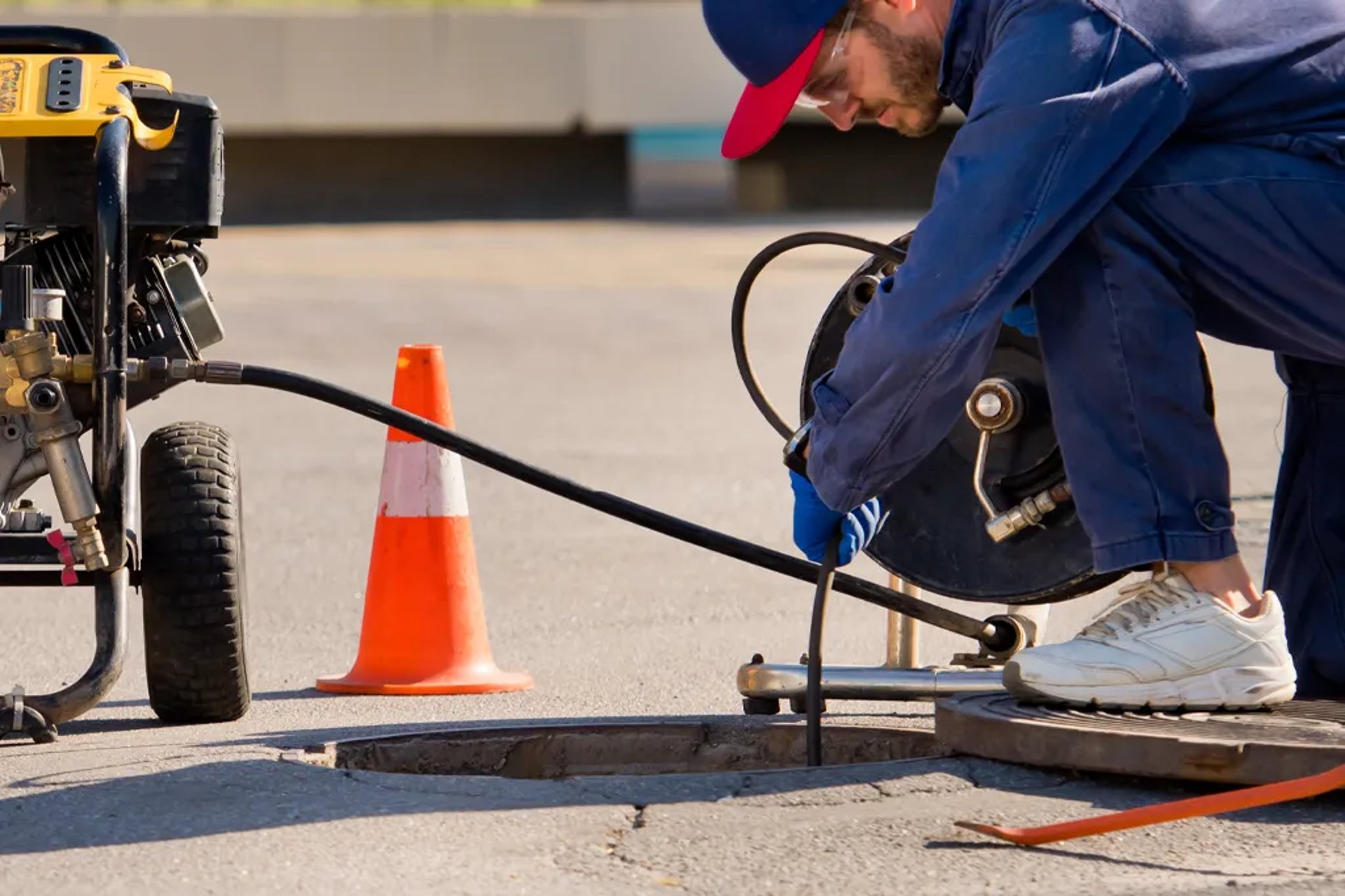 black and brown leather padded tub sofa