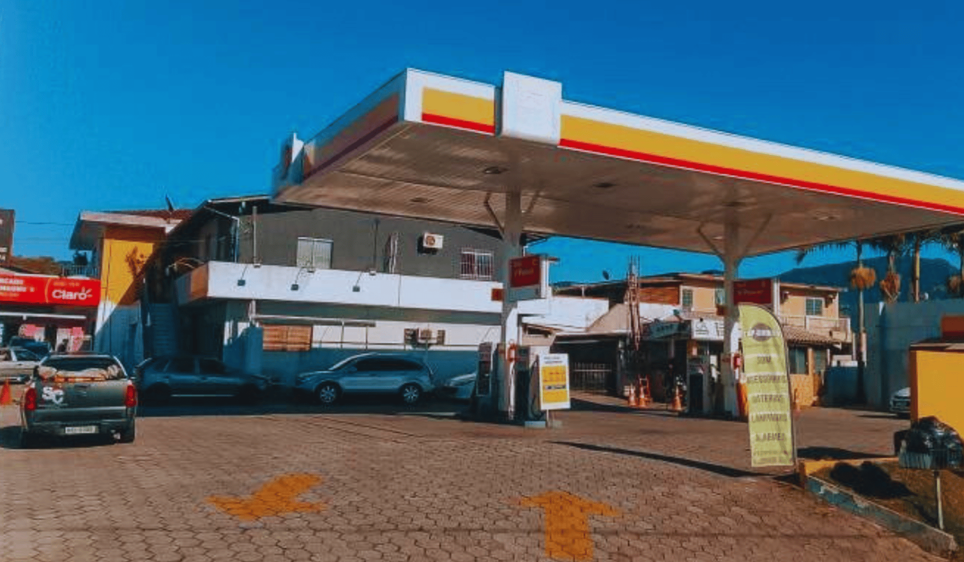 black and brown leather padded tub sofa