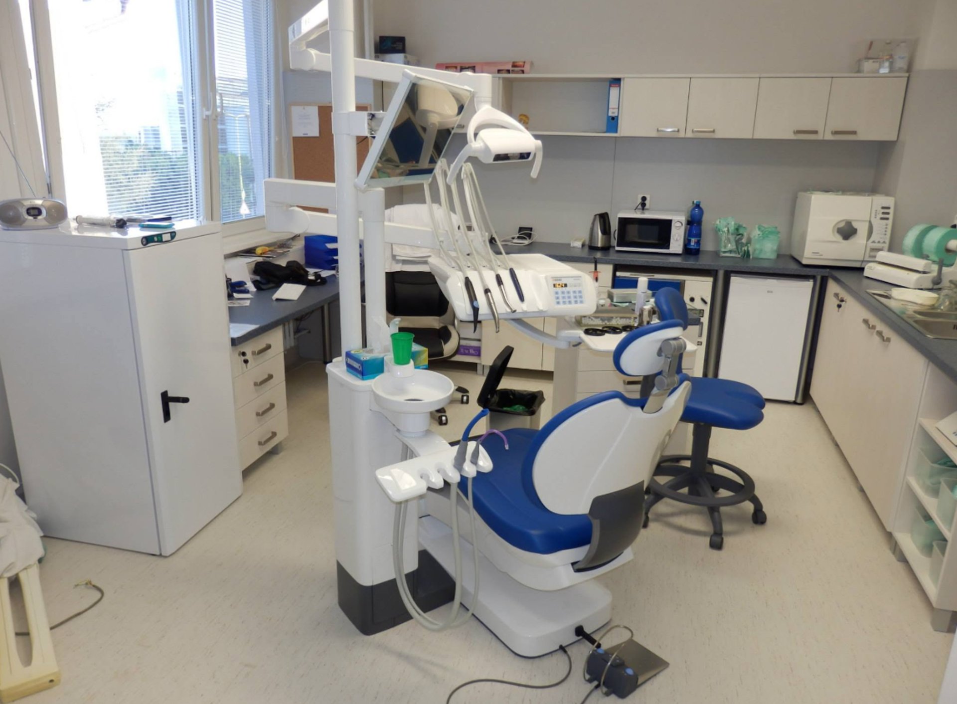 black and brown leather padded tub sofa