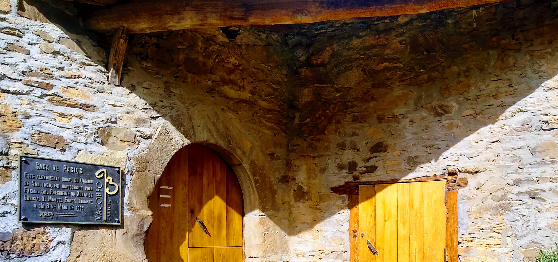 Puerta principal Casa Pacios by M de Santiago