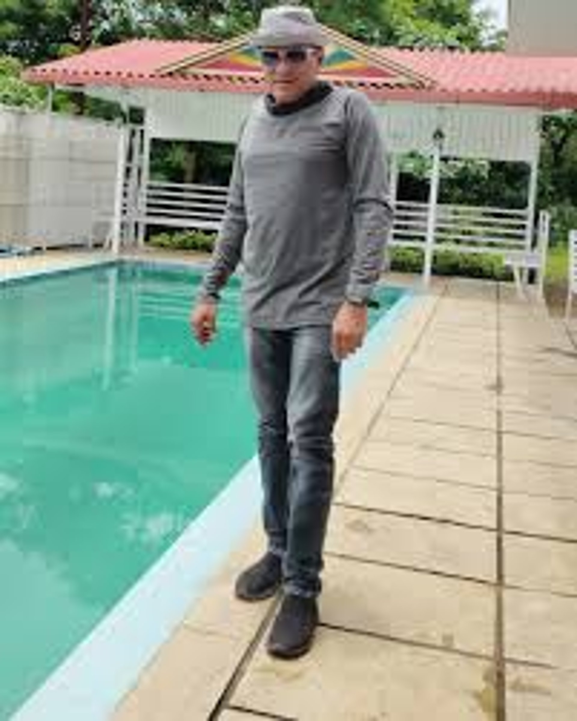 black and white bed linen