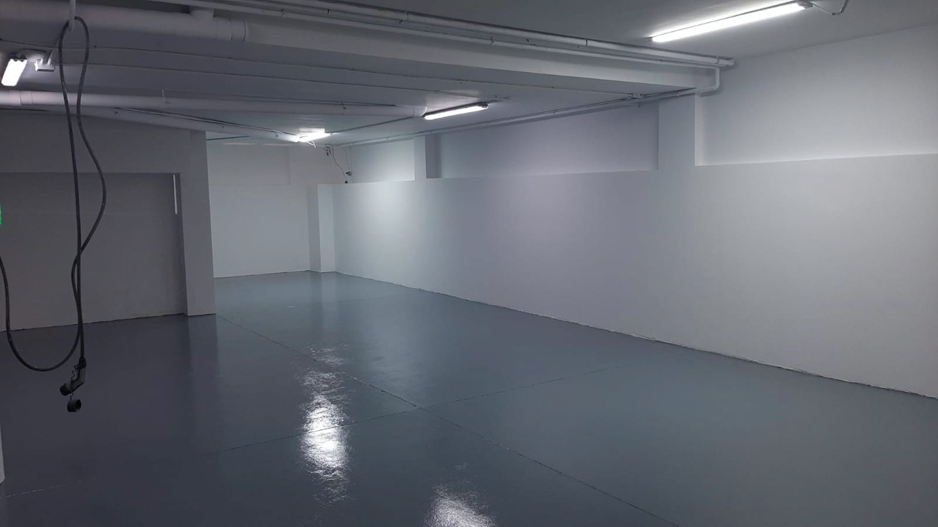 black and brown leather padded tub sofa