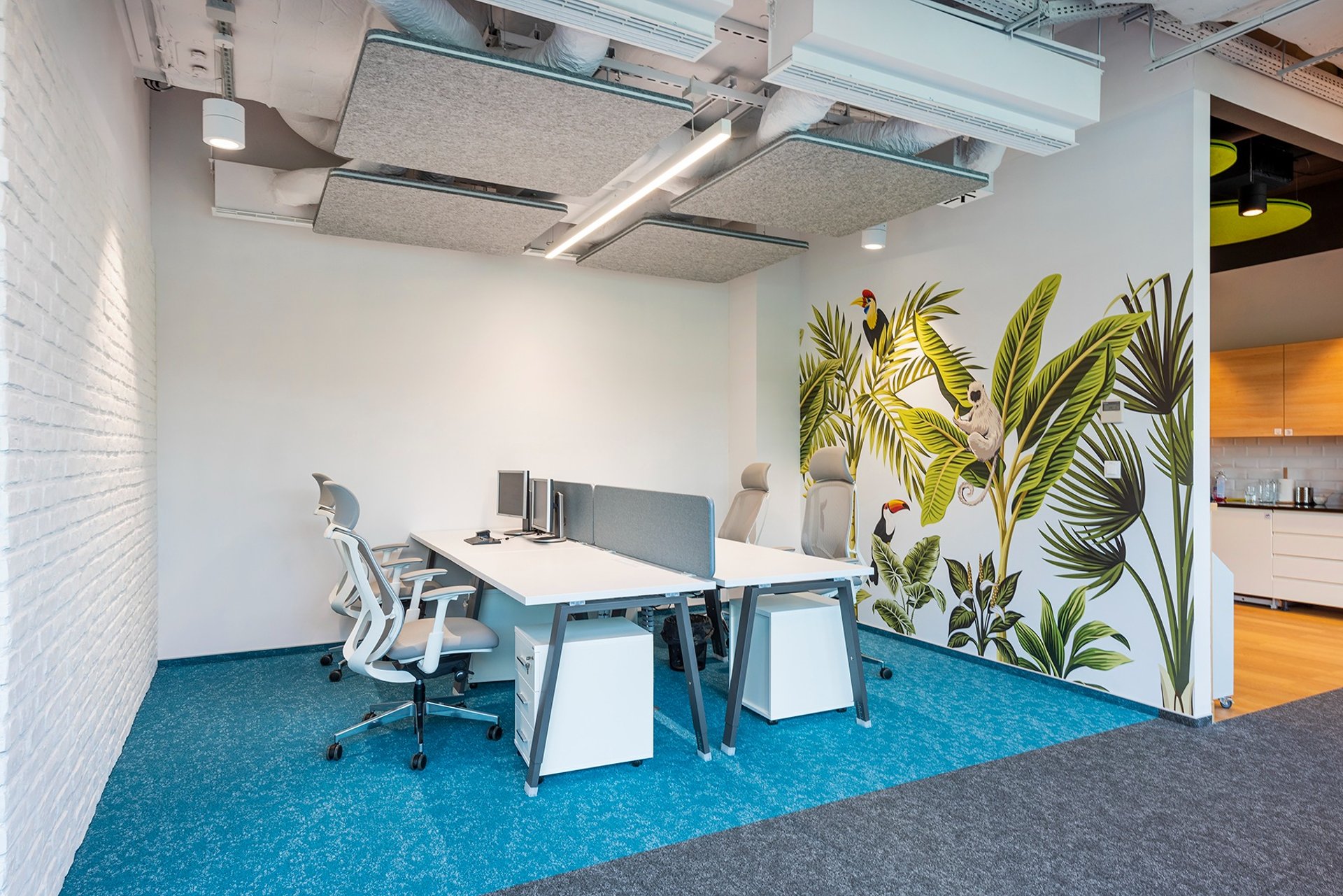 hot desk for Transporeon office