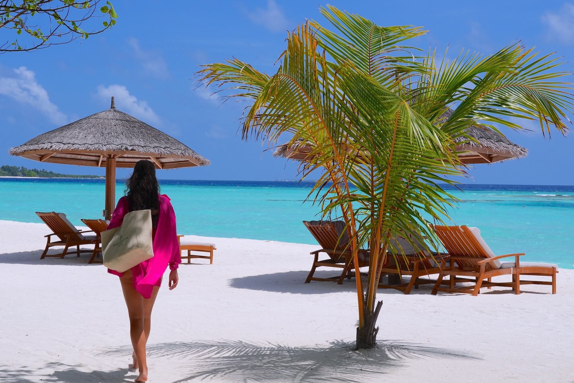 Which Four Seasons Maldives is better