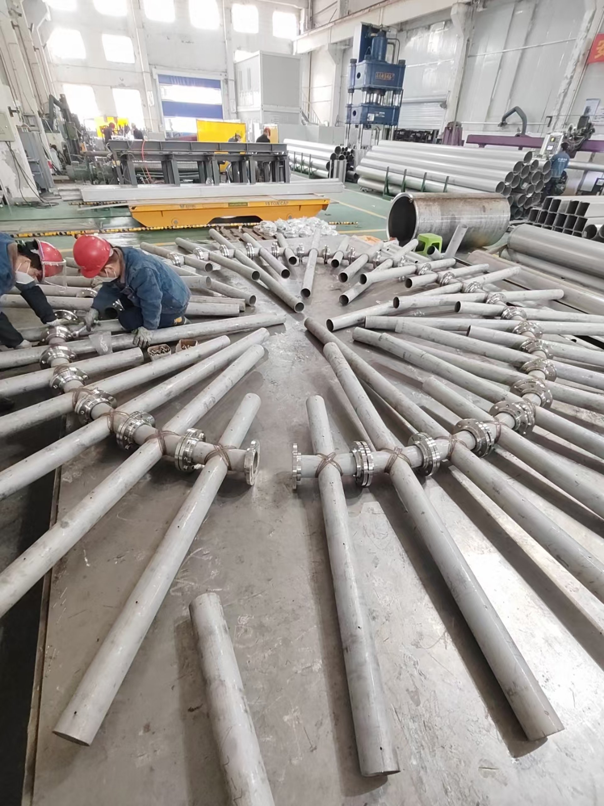 gray computer monitor