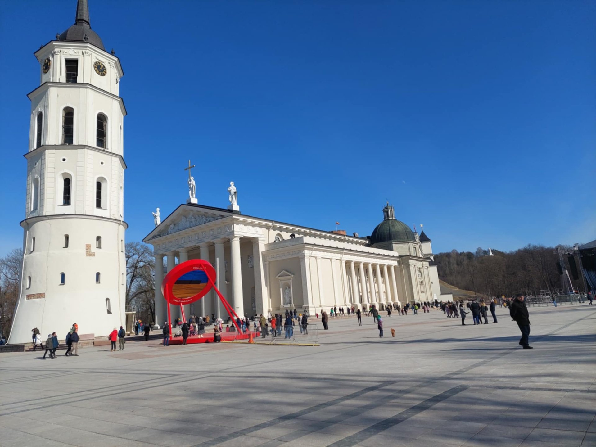 black and brown leather padded tub sofa