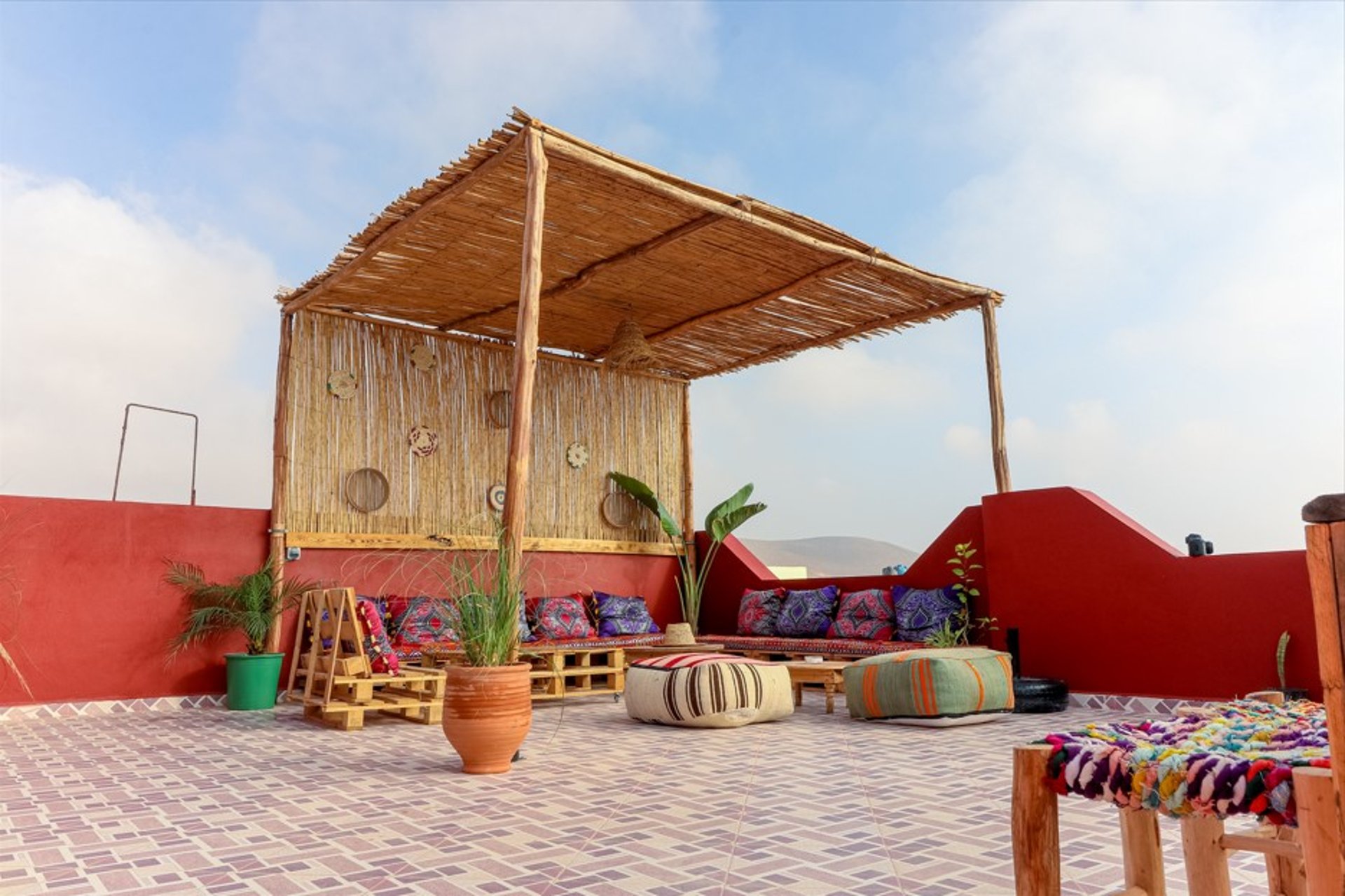 black and brown leather padded tub sofa