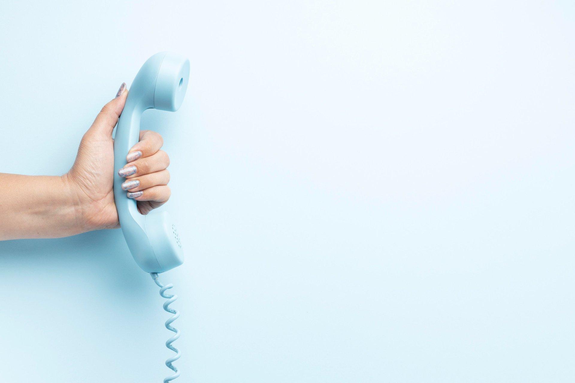 gray computer monitor