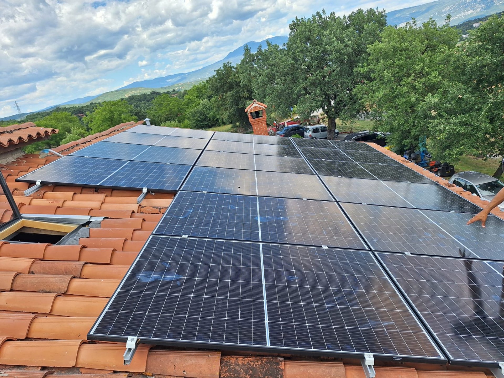 solarni paneli za domacinstvo Srbija na krovu