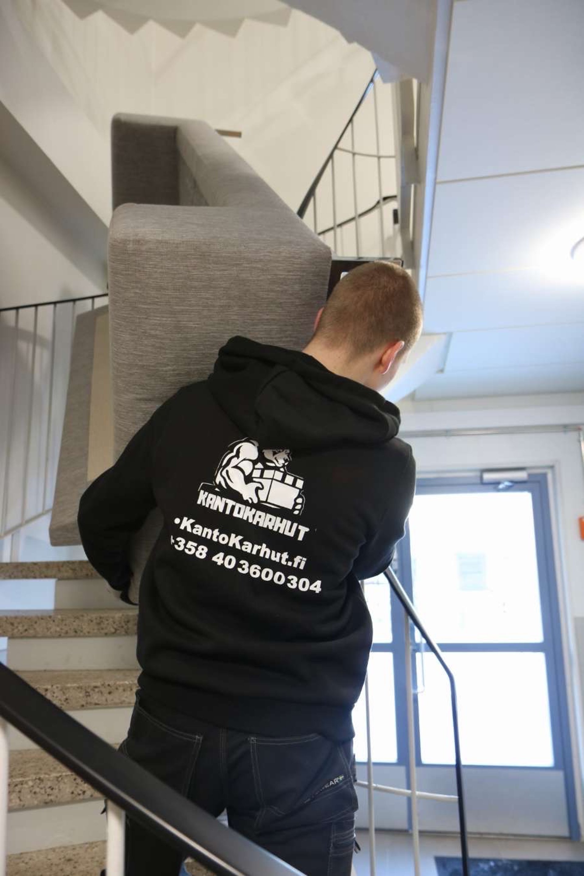 black and white bed linen