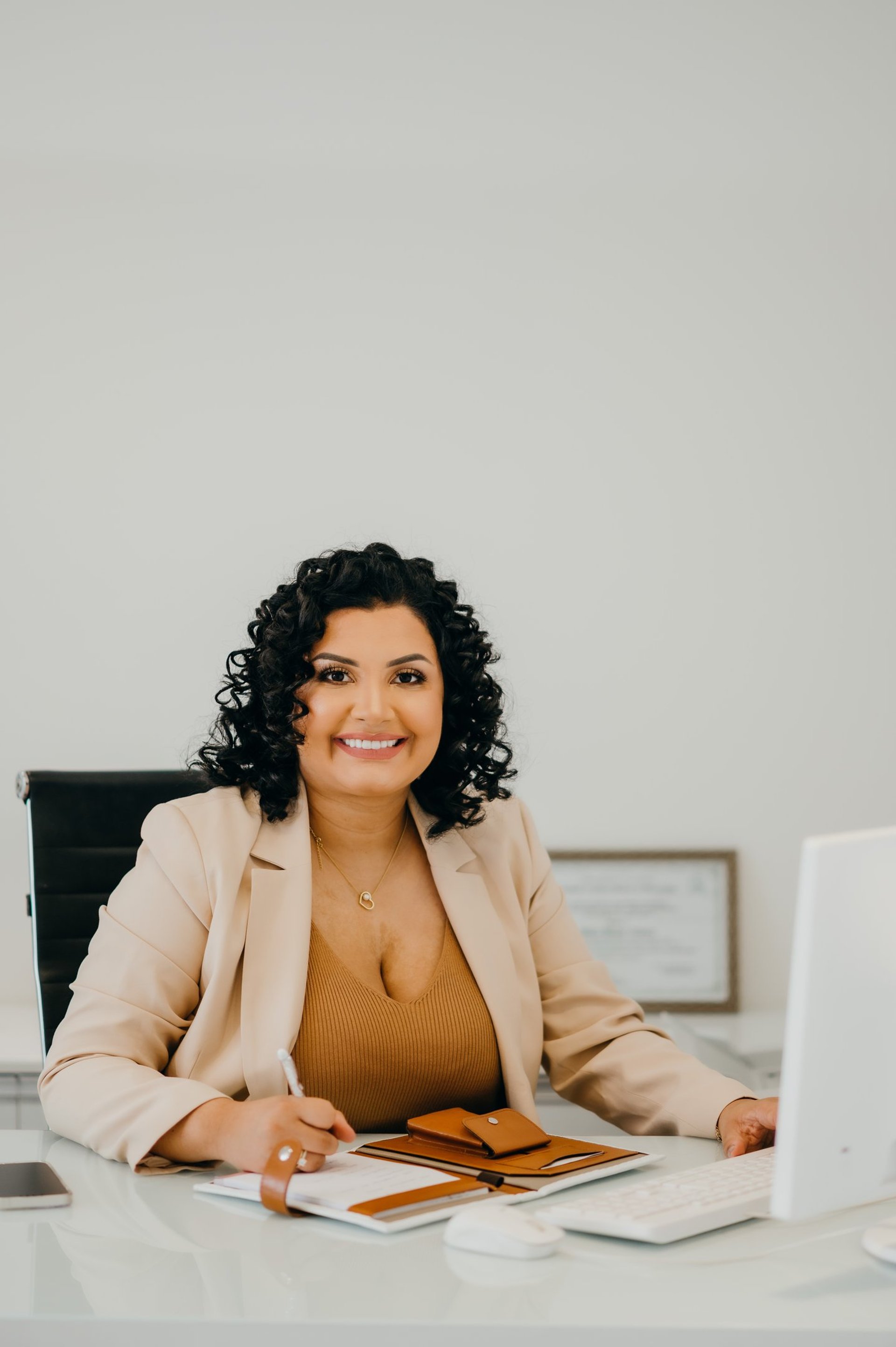 black and brown leather padded tub sofa