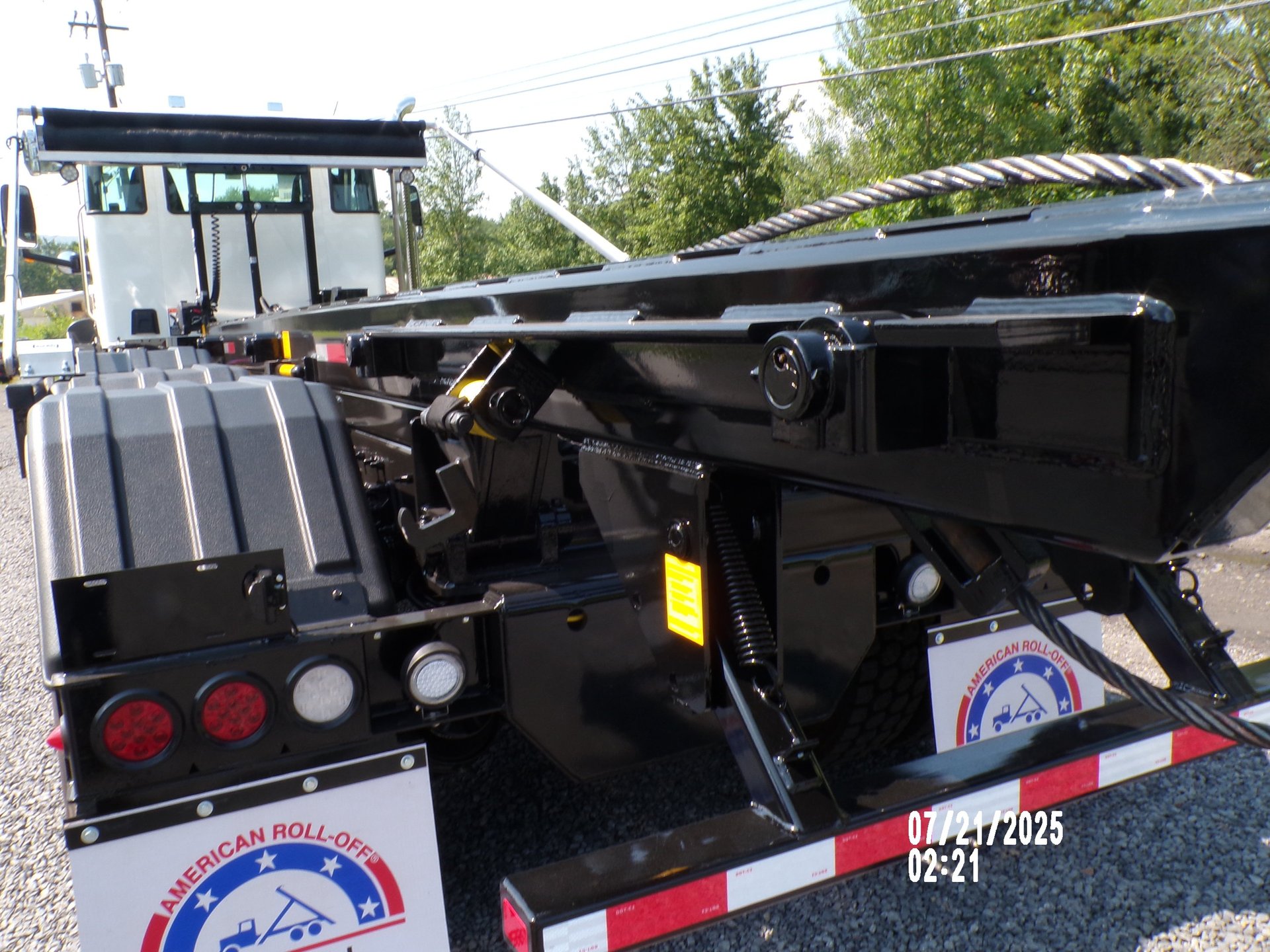 black and white bed linen
