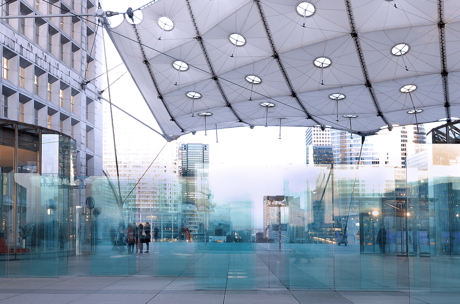 gray computer monitor