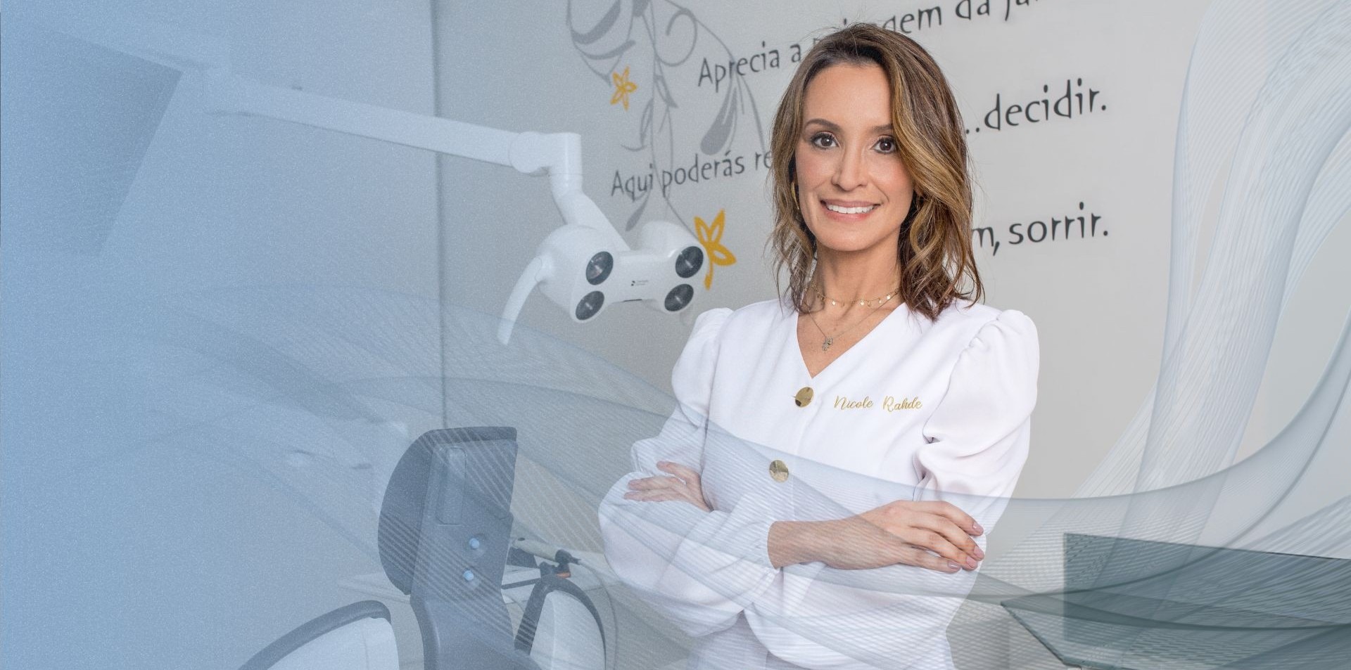 Dentista especialista em endodontia no consultório