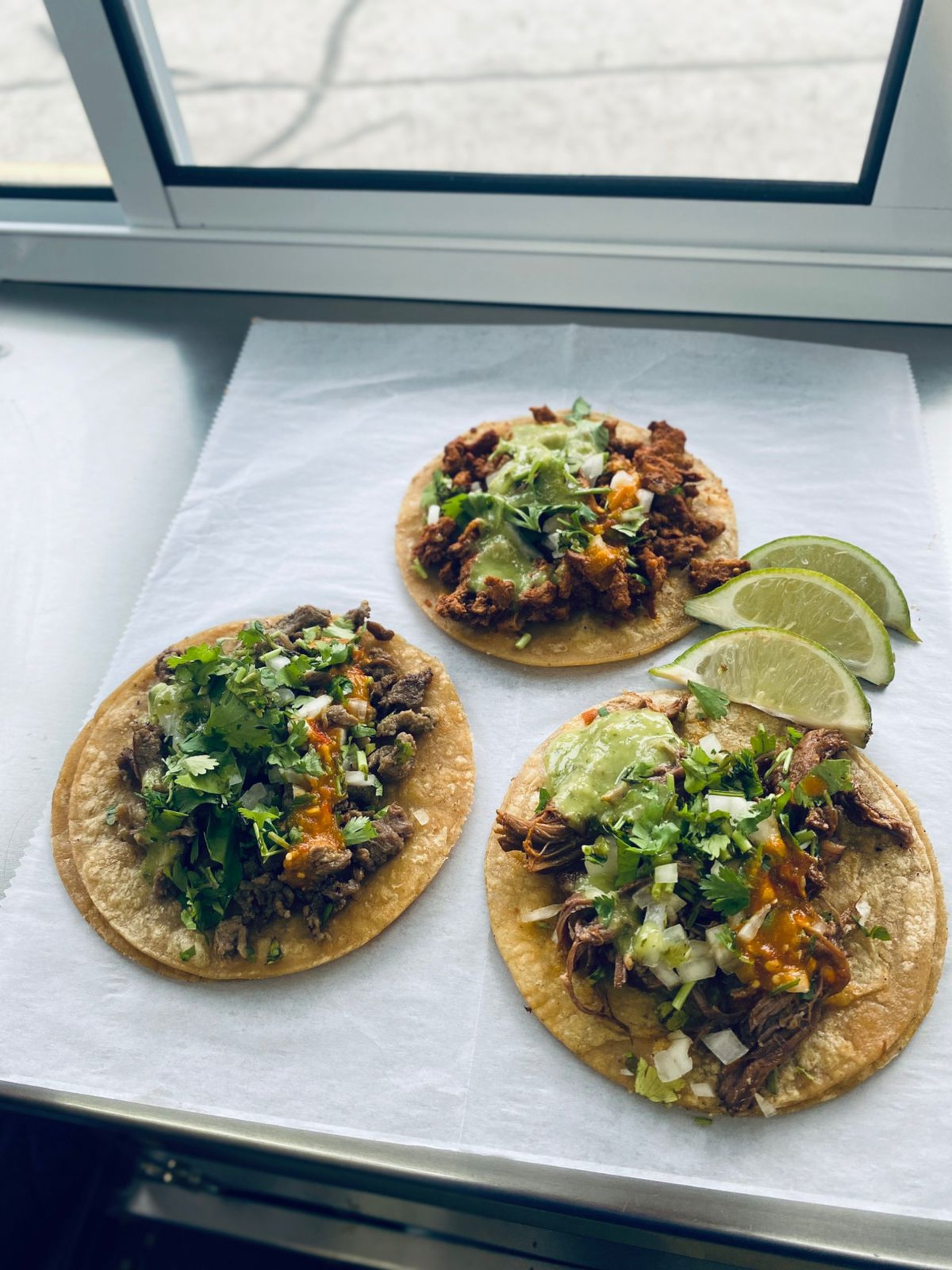 gray computer monitor