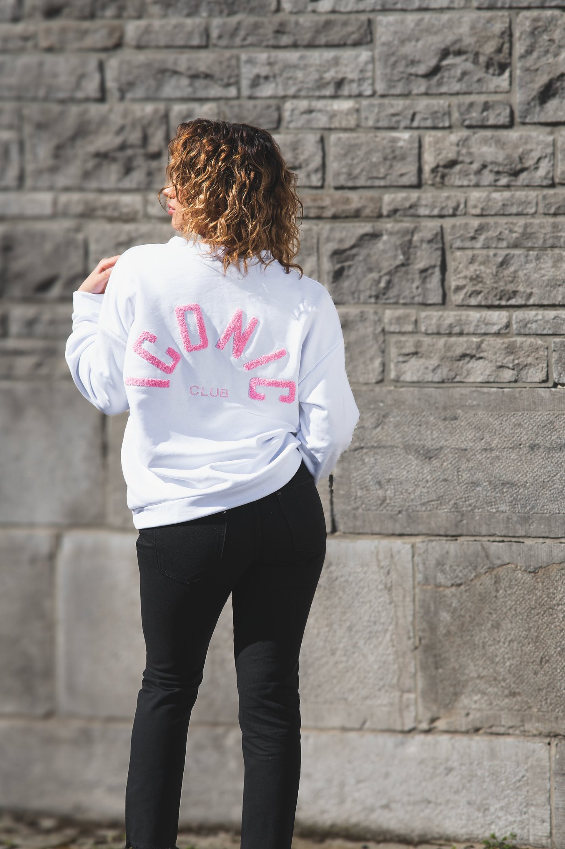 gray computer monitor