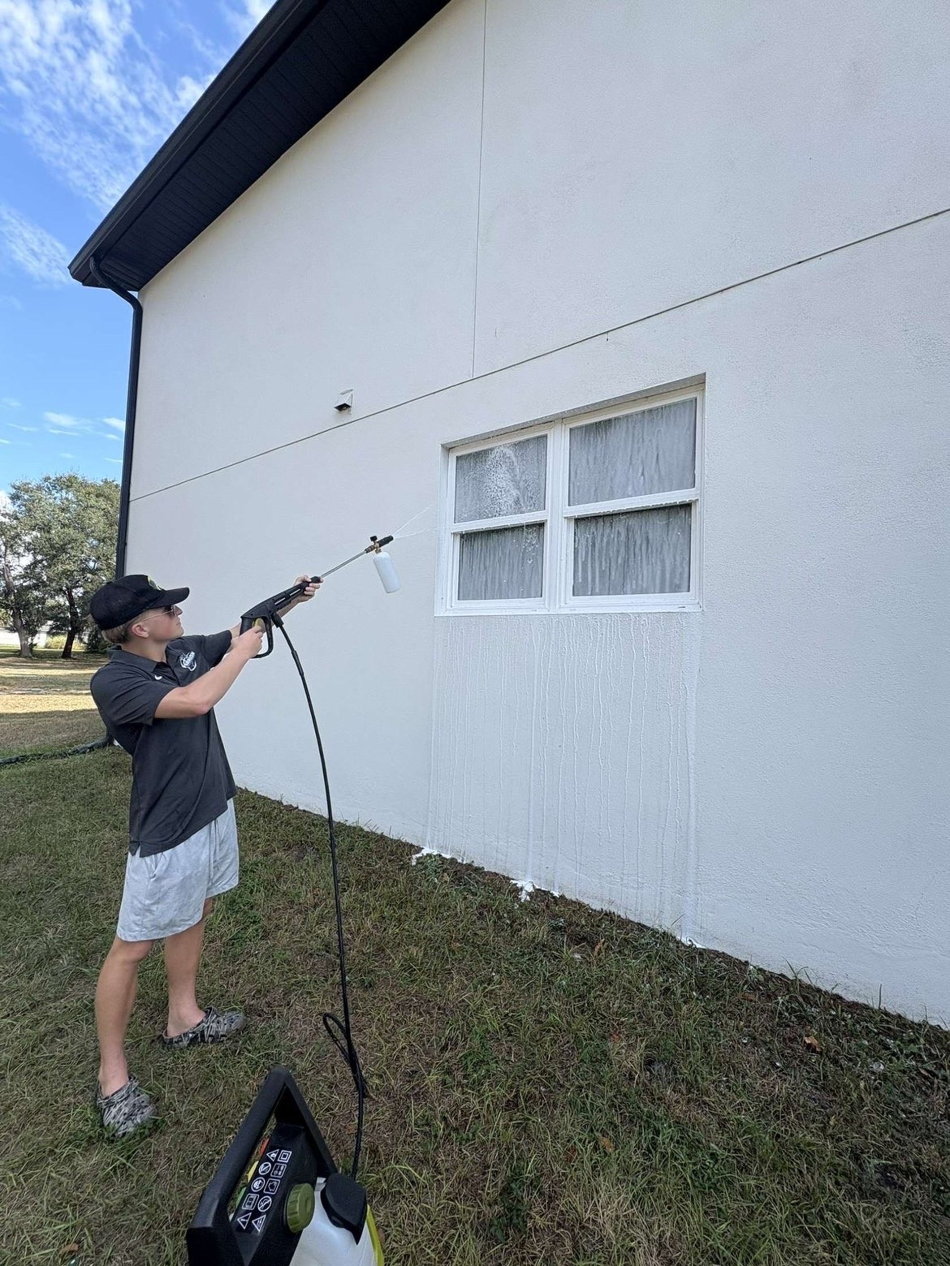 black and white bed linen
