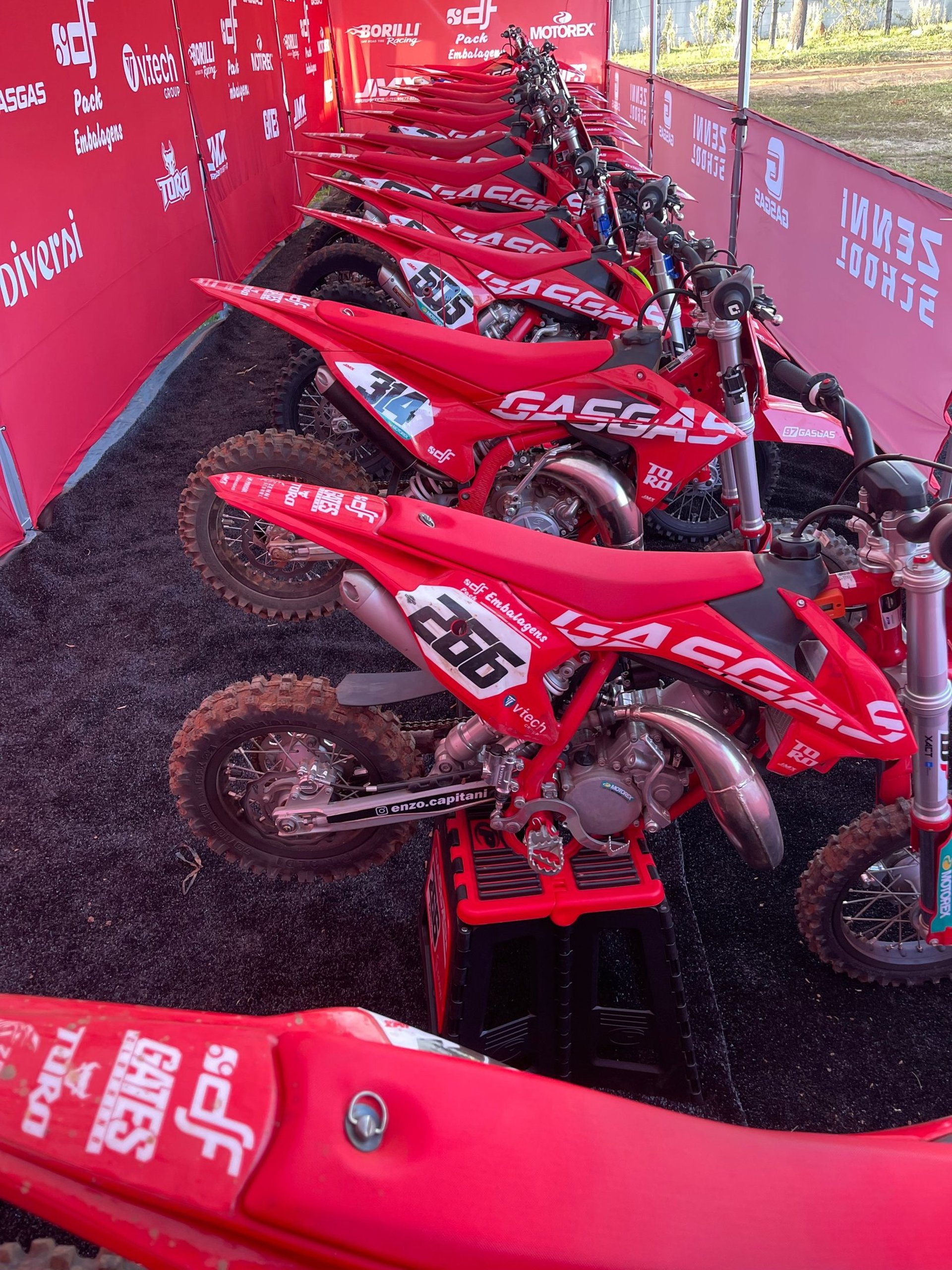 black and brown leather padded tub sofa