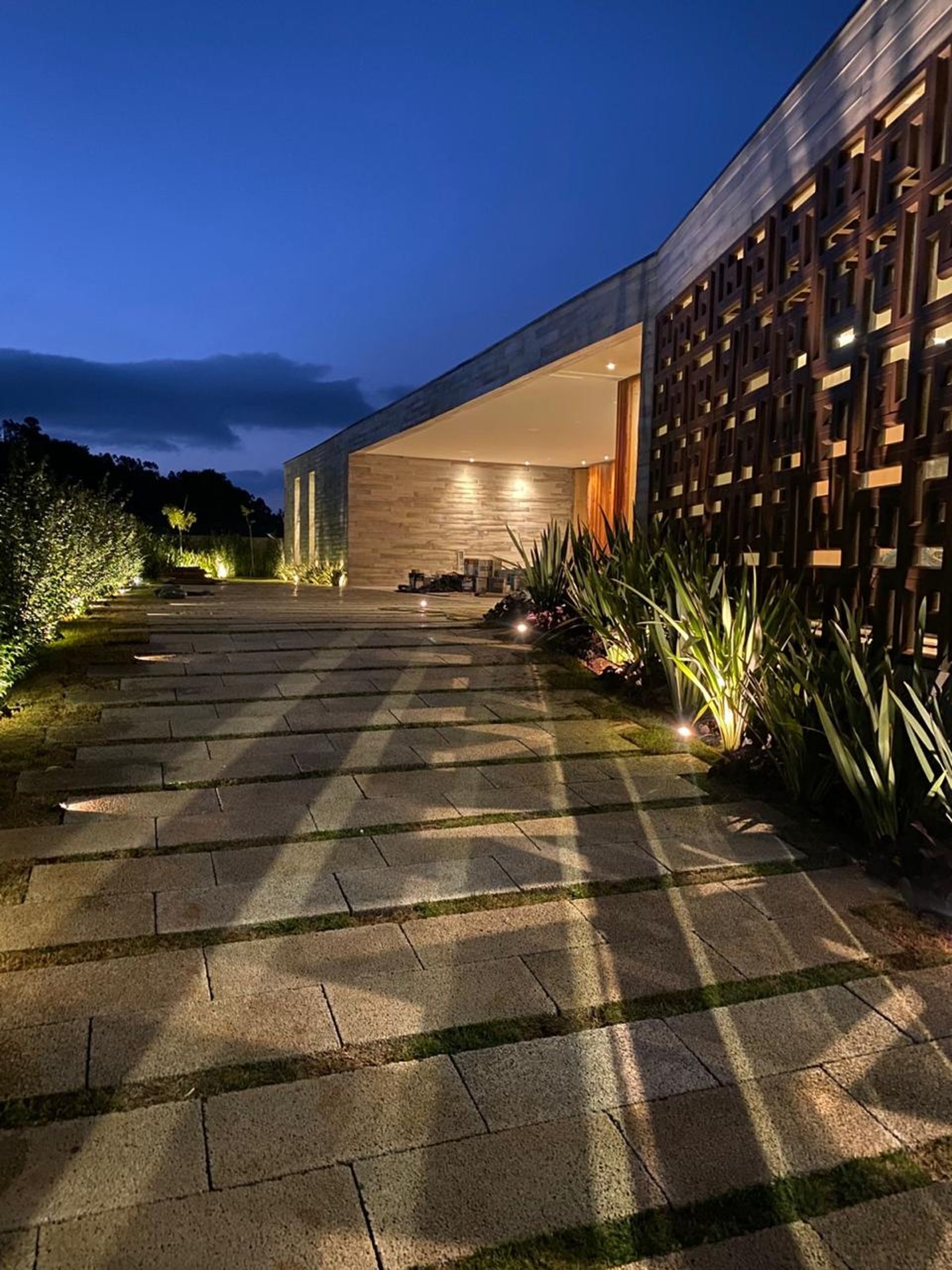 black and brown leather padded tub sofa
