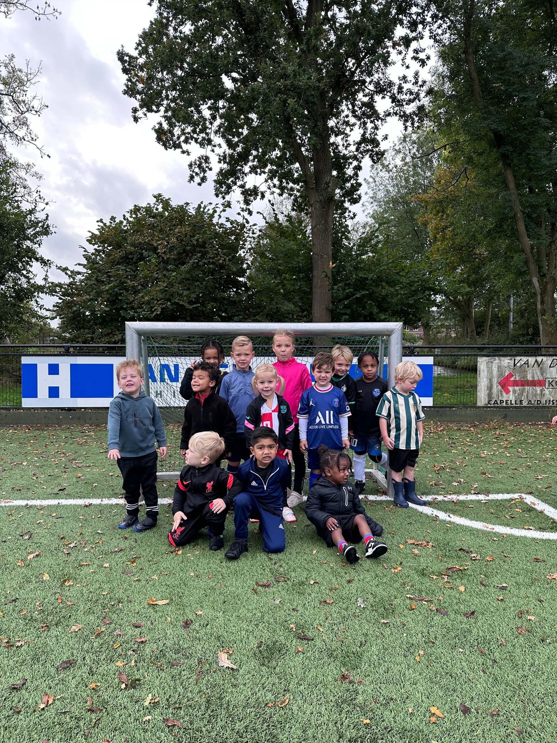 gray computer monitor