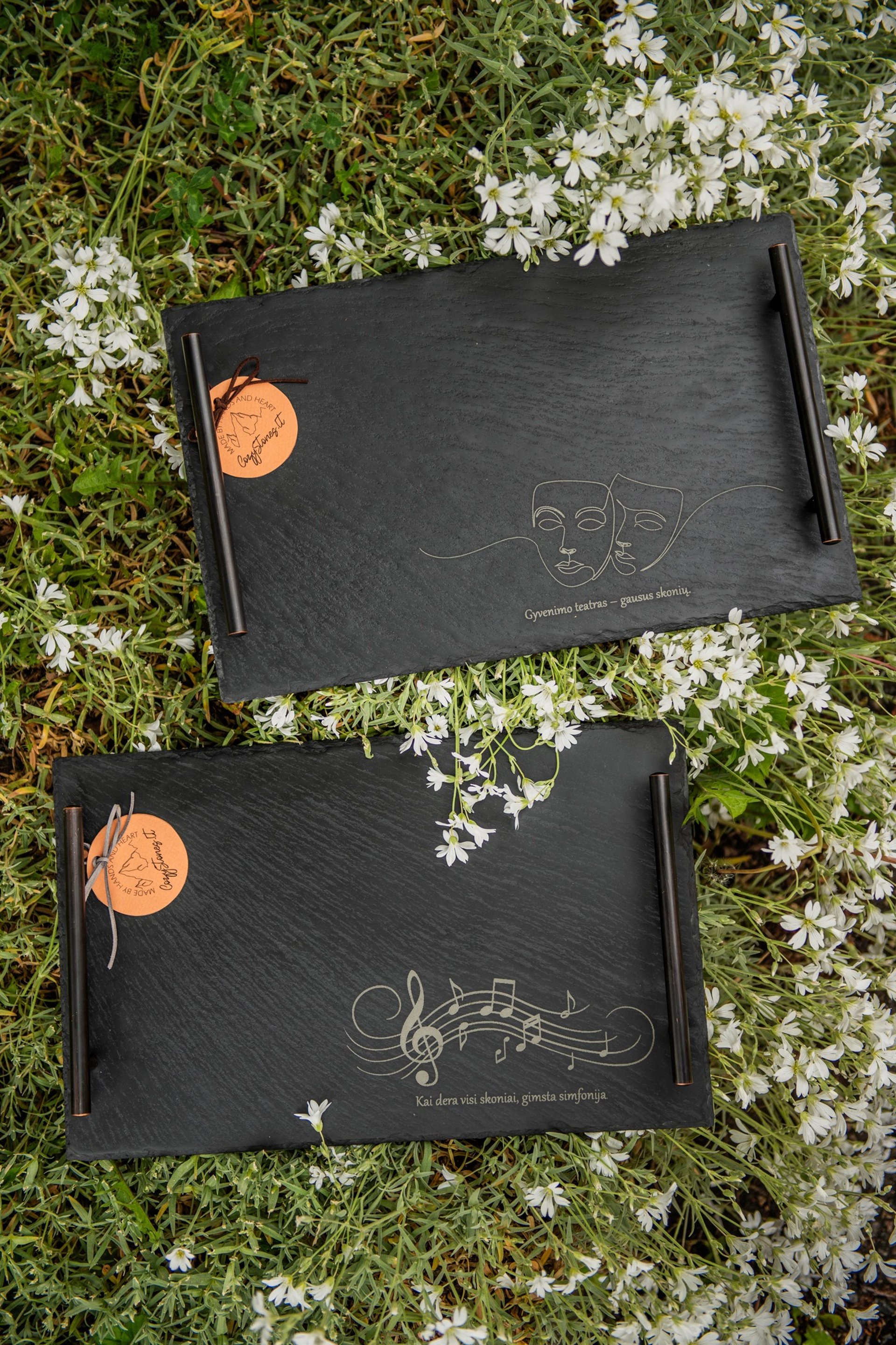 black and white bed linen