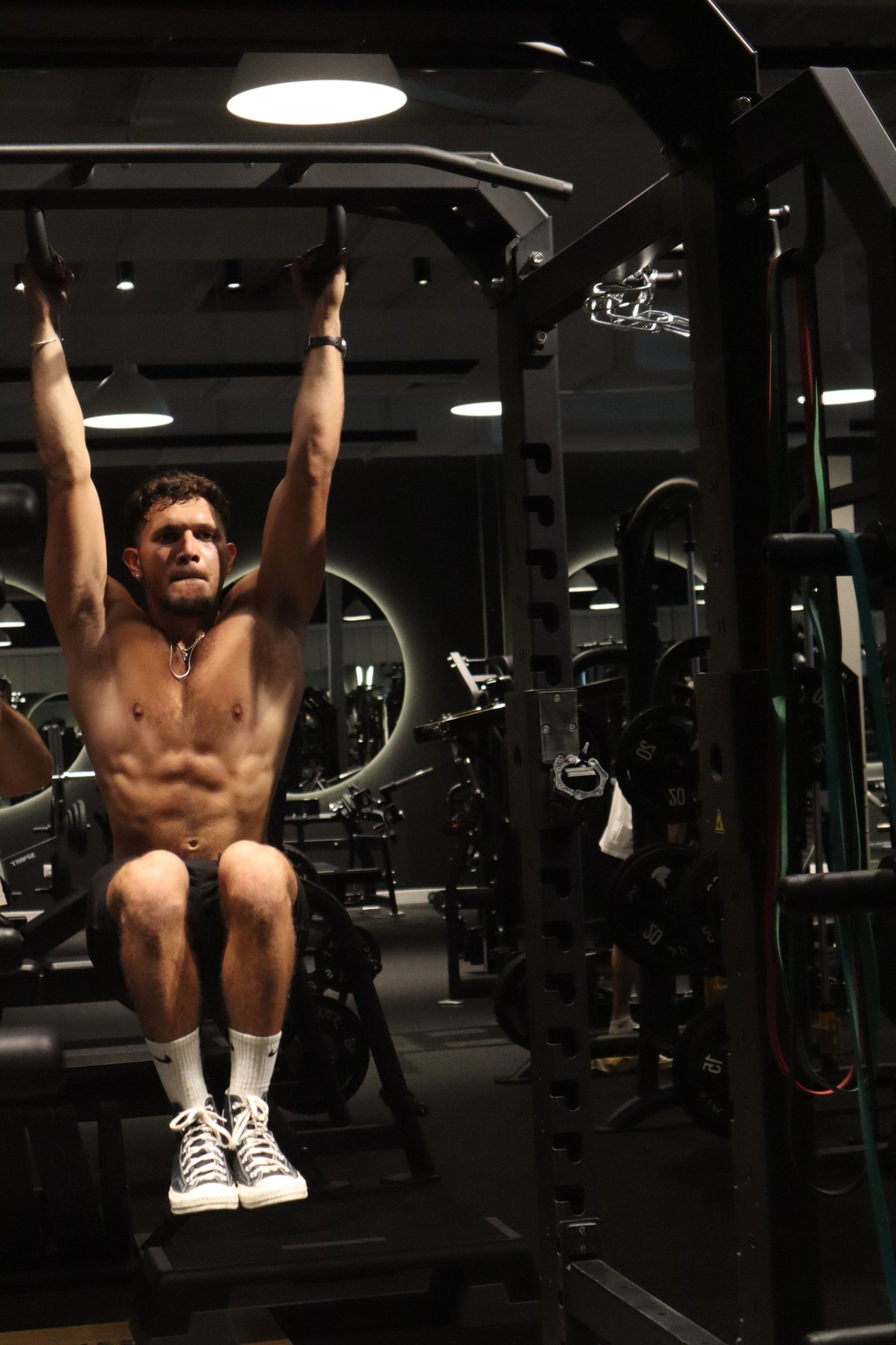 two person inside gym exercising