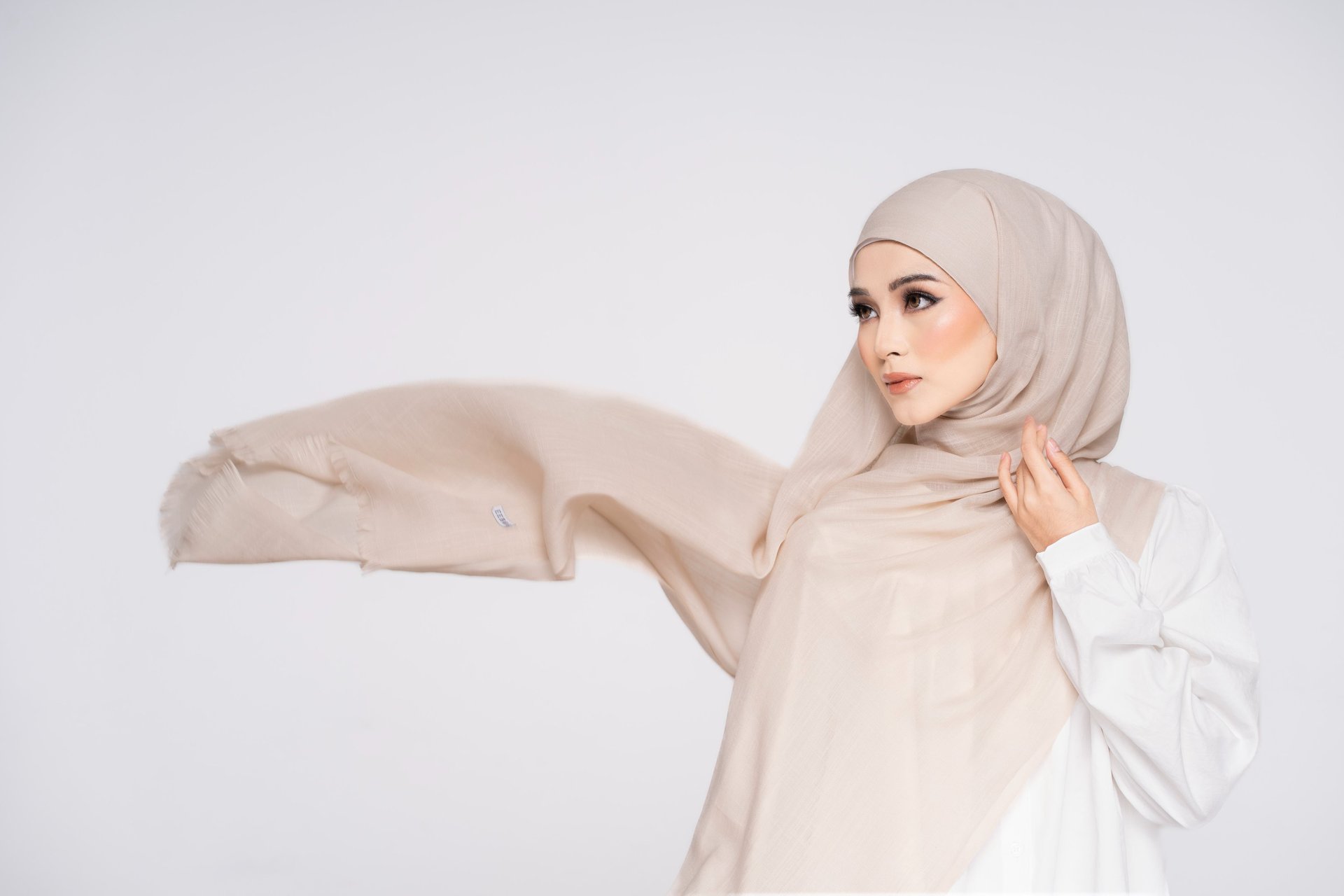 black and white bed linen