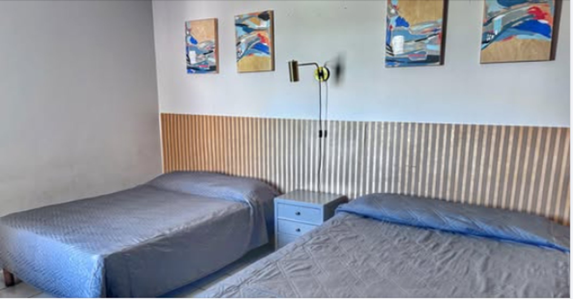 black and white bed linen
