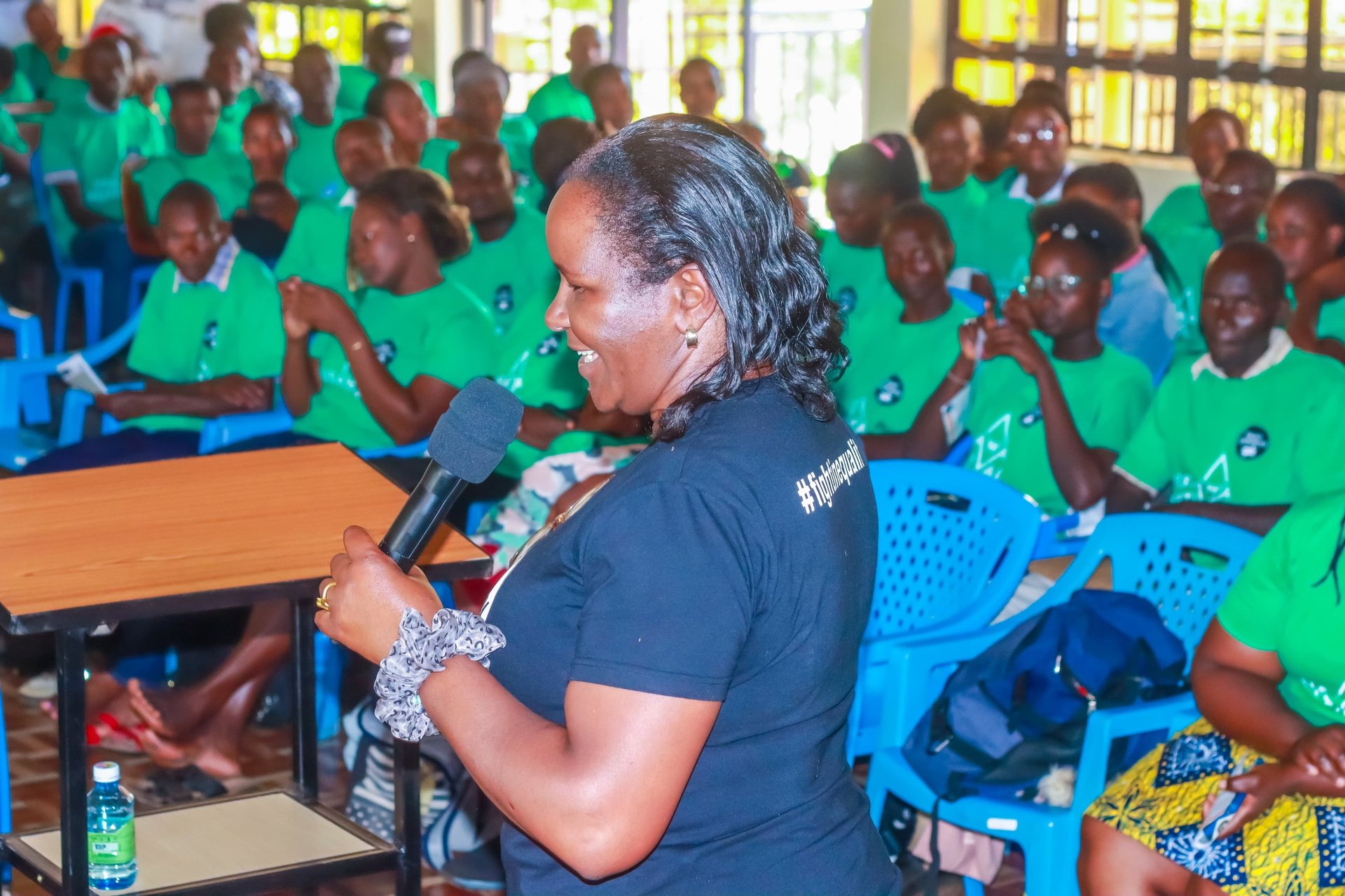 black and white bed linen